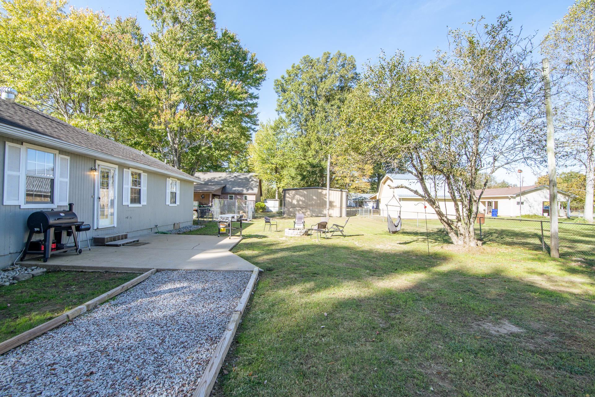 41 Bartley Dr Property Photo 8