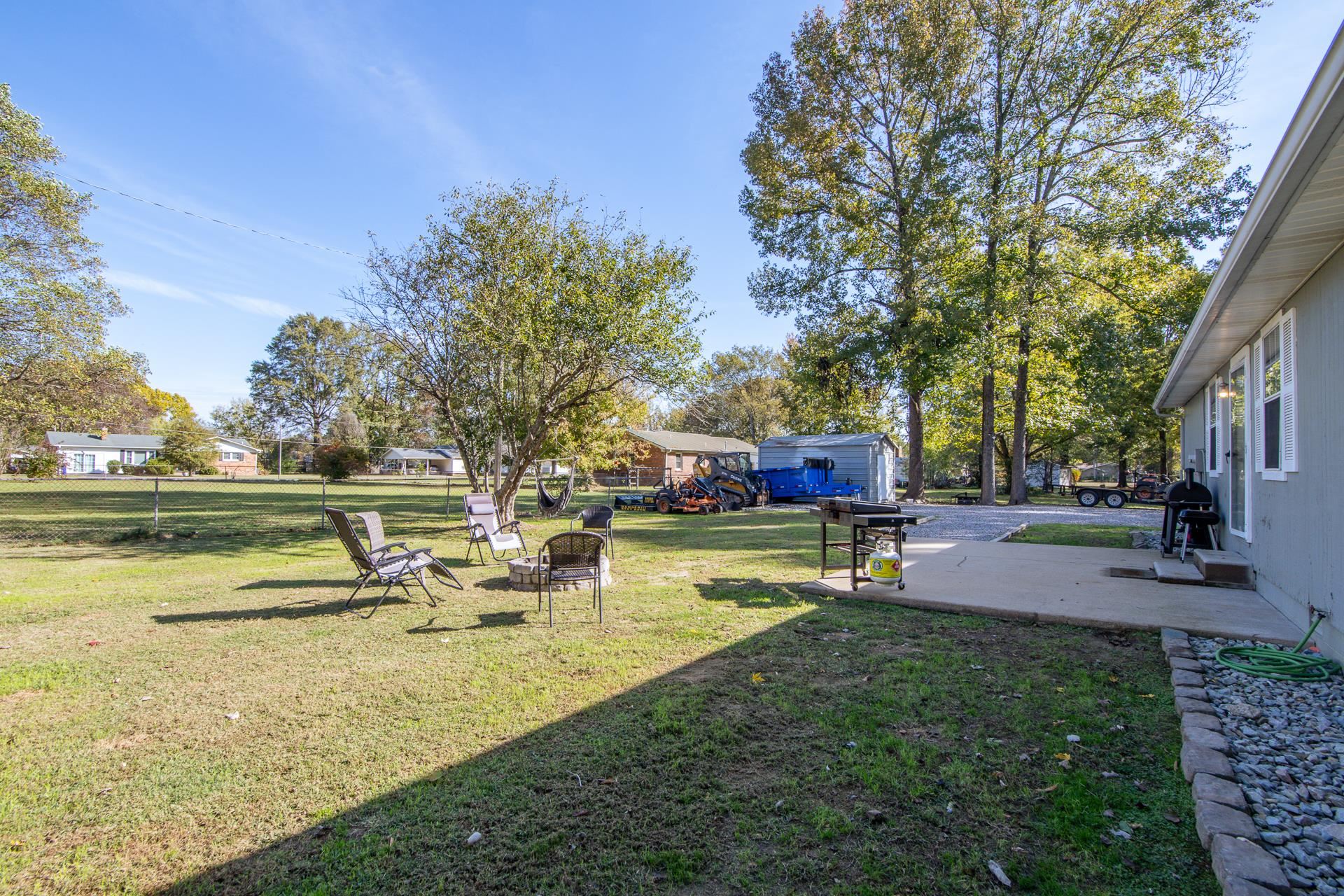 41 Bartley Dr Property Photo 12