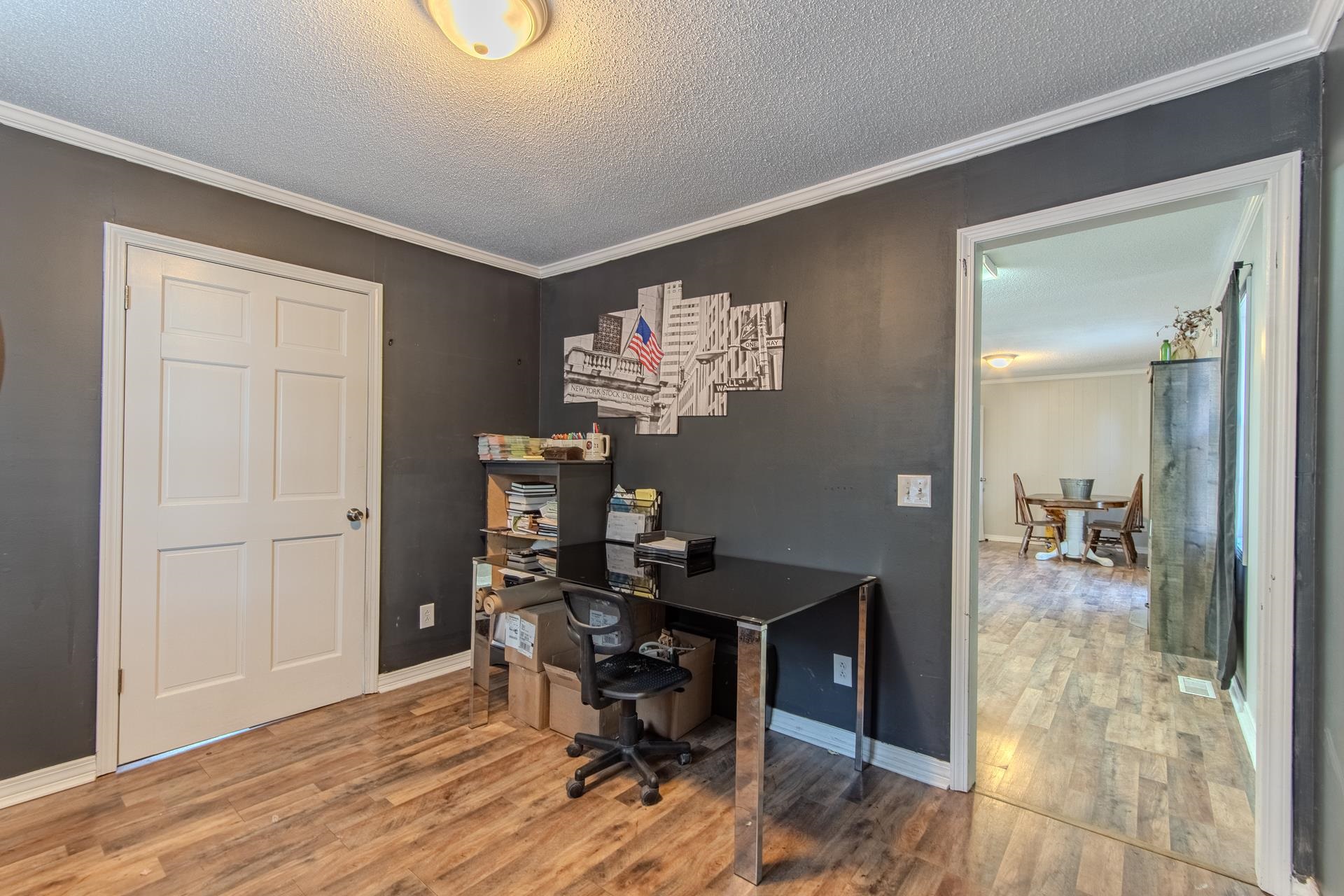 41 Bartley Dr Property Photo 17