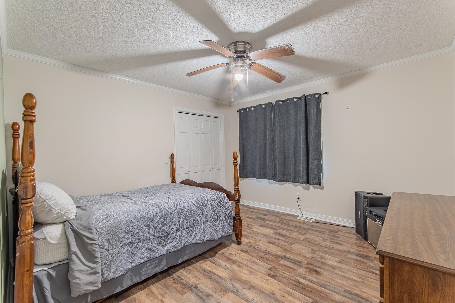 41 Bartley Dr Property Photo 25
