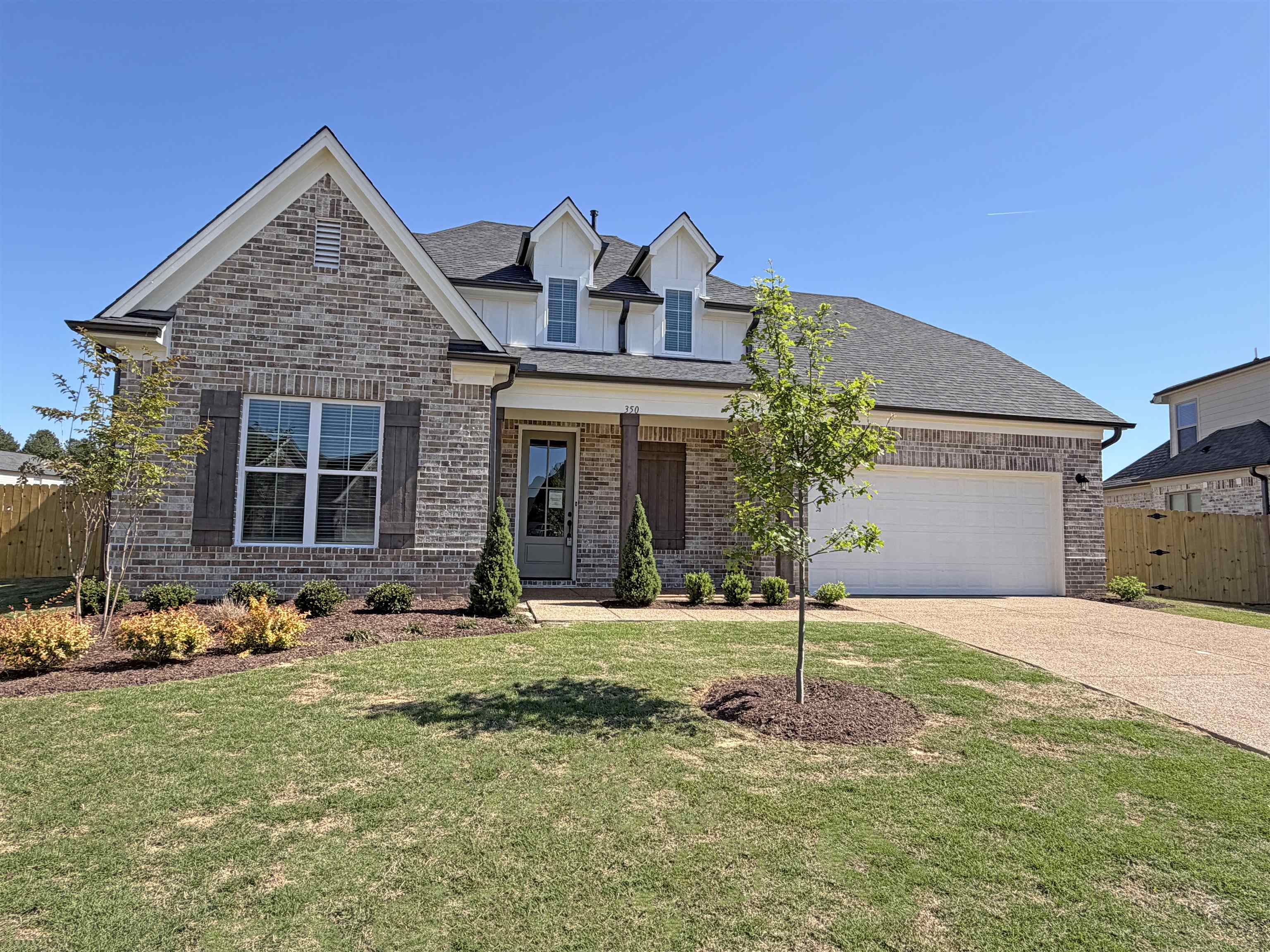 350 CHESNUT RIDGE CV Property Photo 1