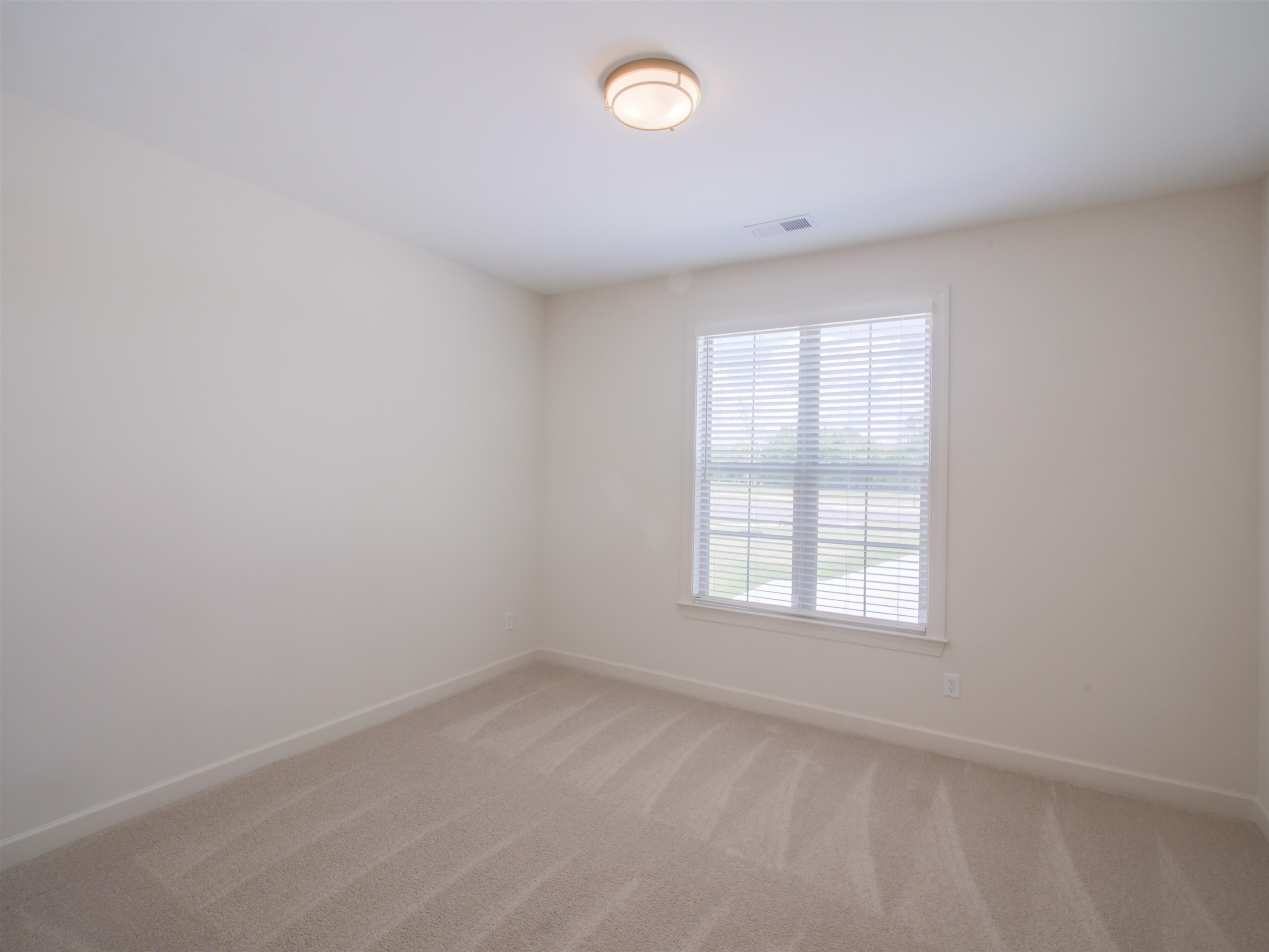 9574 Grays Hollow Dr S Property Photo 19