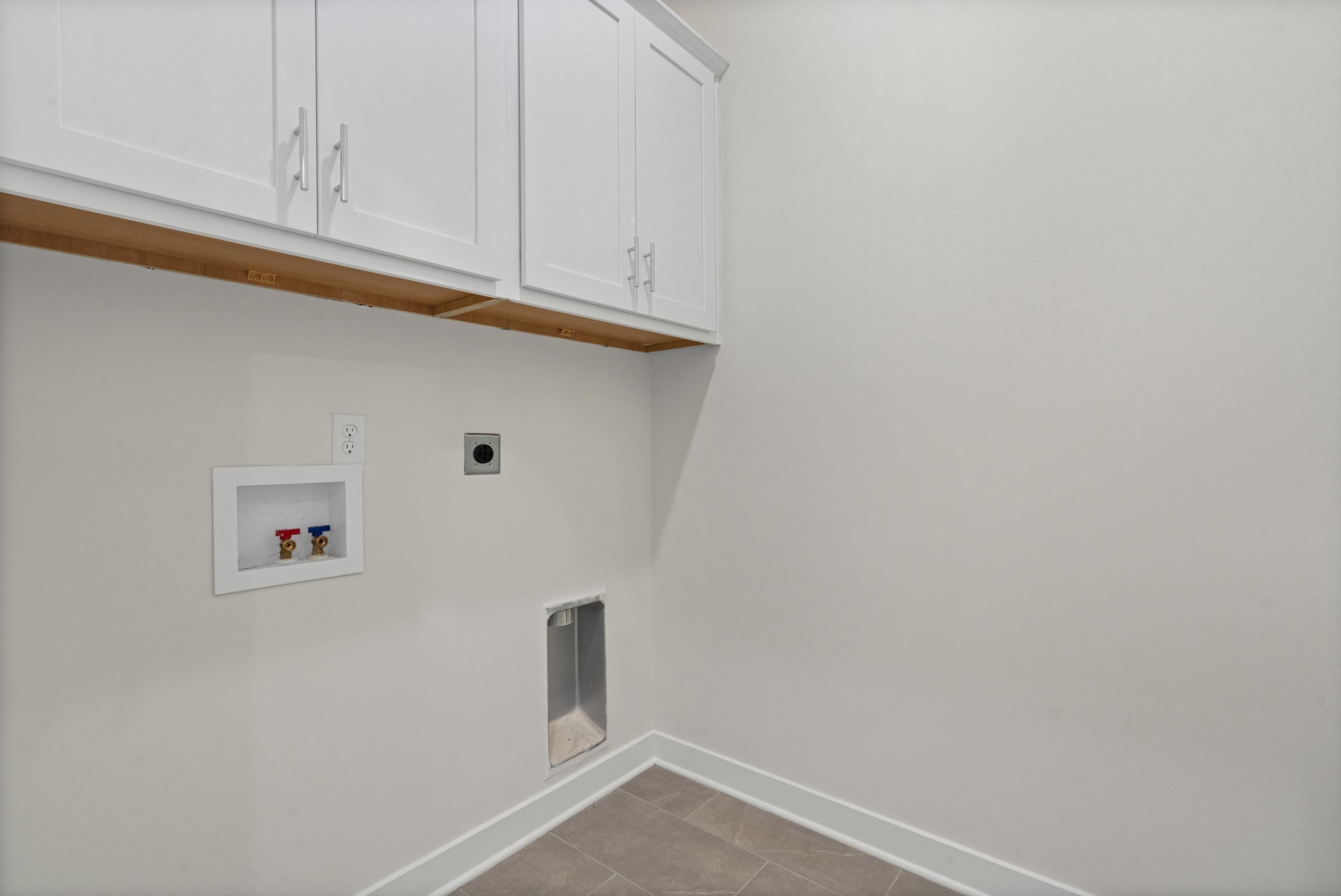 125 Live Oak Cv Property Photo 9