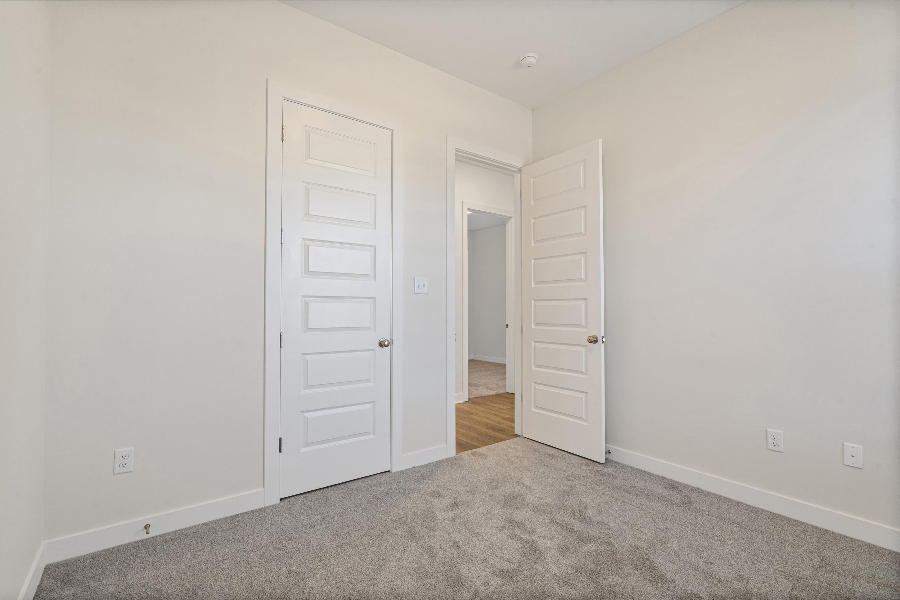 125 Live Oak Cv Property Photo 12