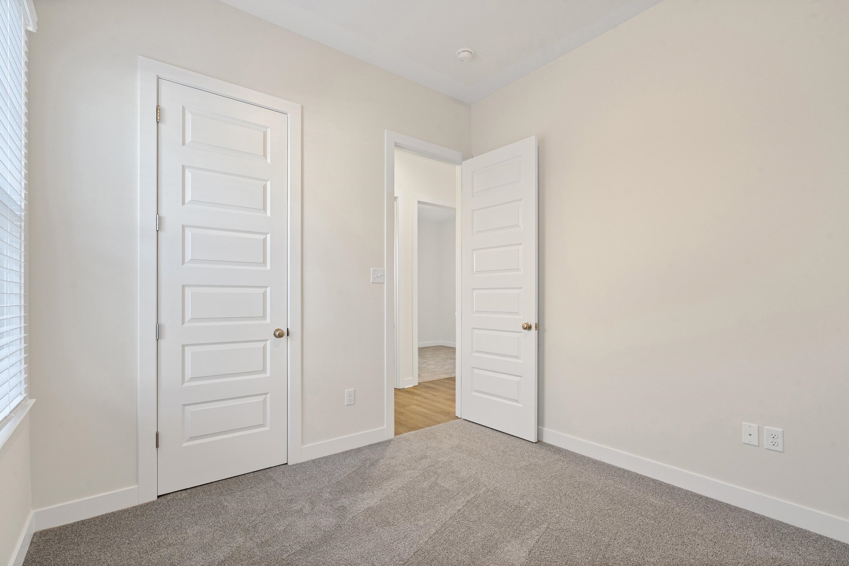 125 Live Oak Cv Property Photo 16