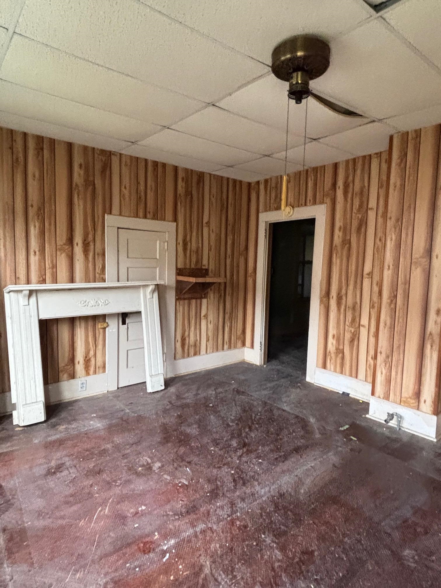 215 Maple St Property Photo 5
