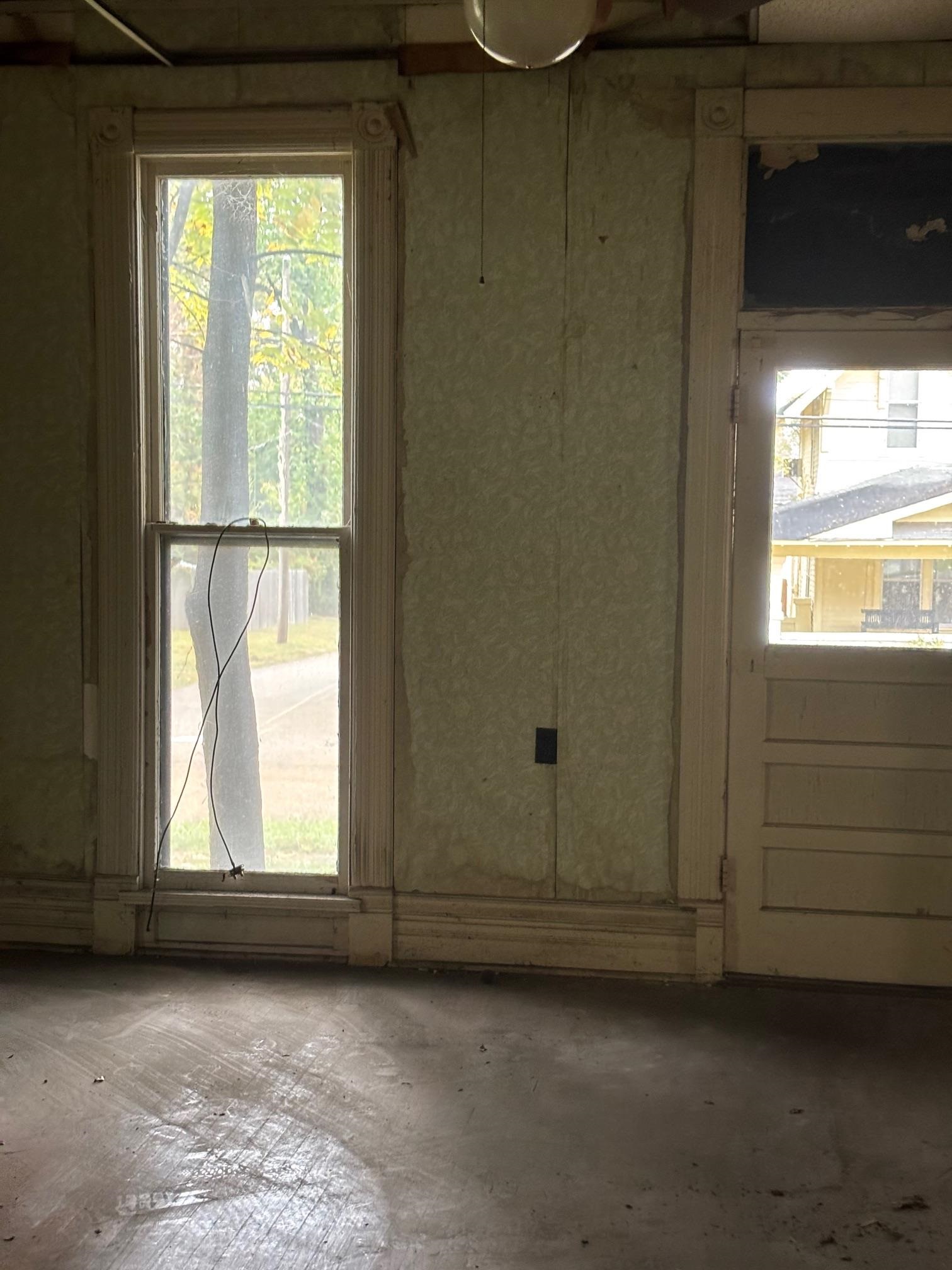 215 Maple St Property Photo 10