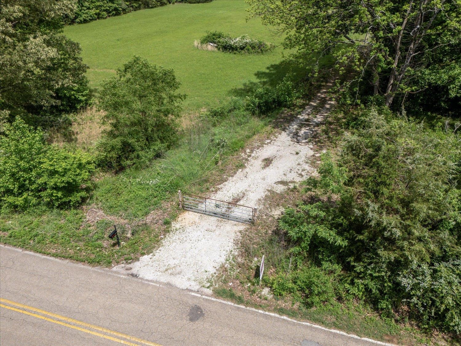 11620 E Holmes Rd E Property Photo 6