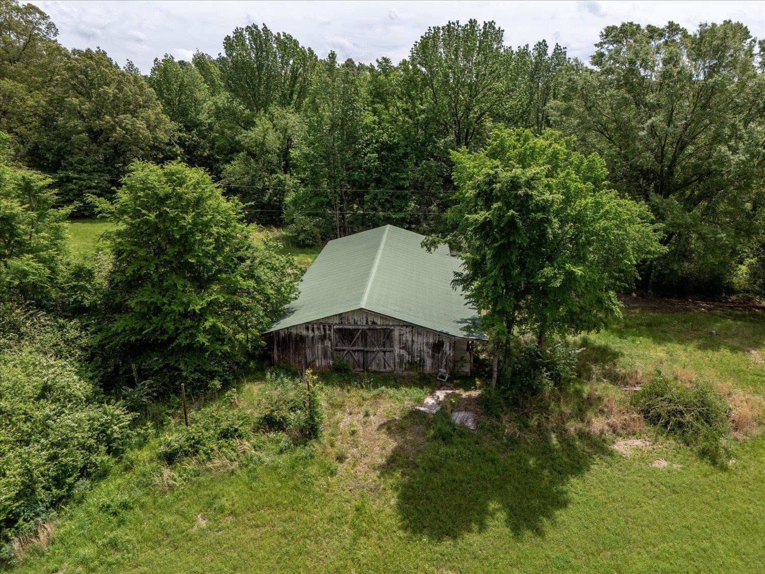 11620 E Holmes Rd E Property Photo 9