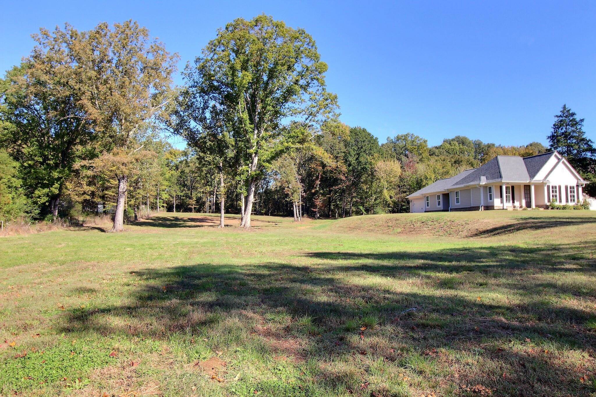 3290 Raleigh Lagrange Dr Property Photo 4