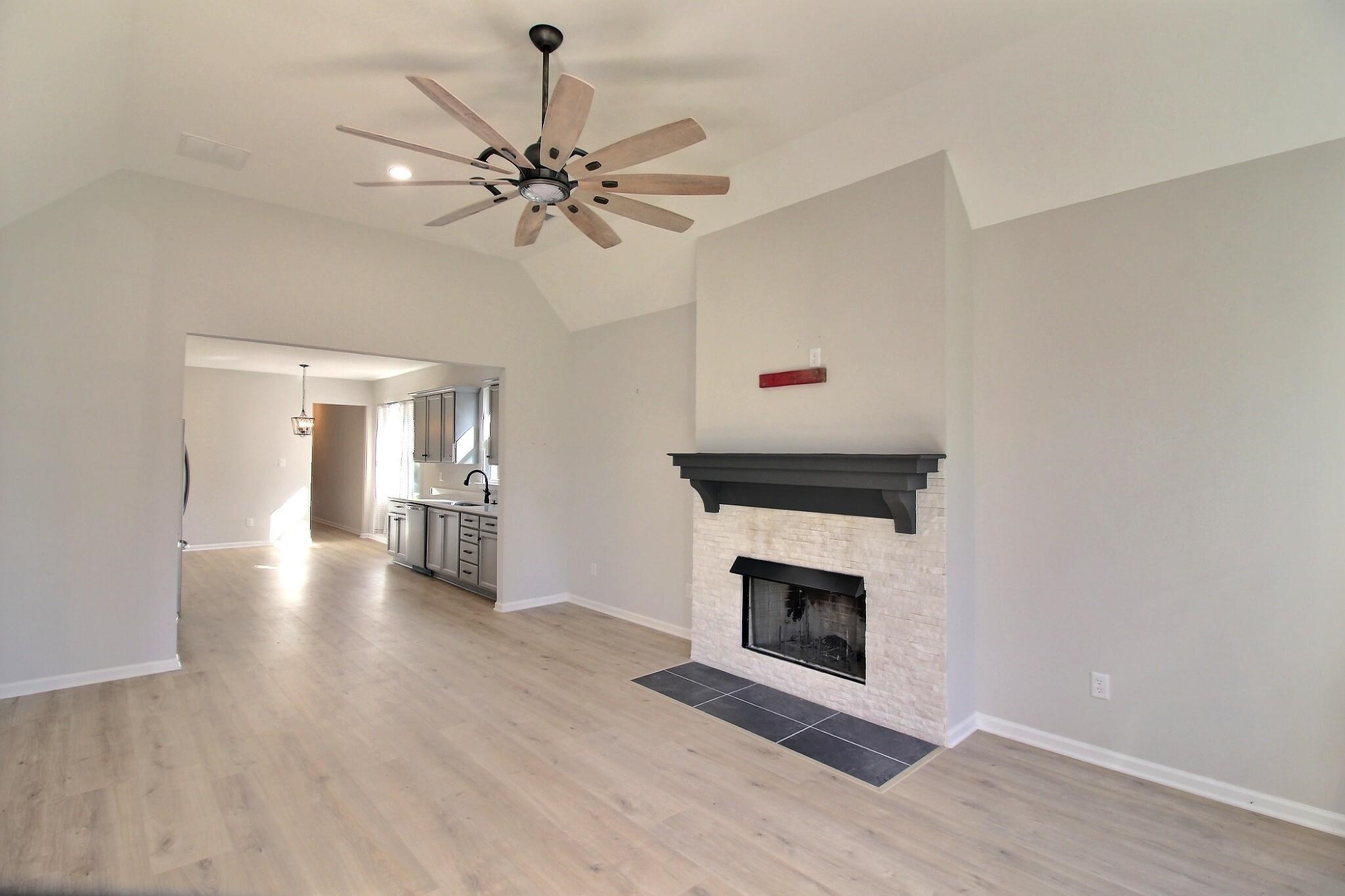 3290 Raleigh Lagrange Dr Property Photo 5