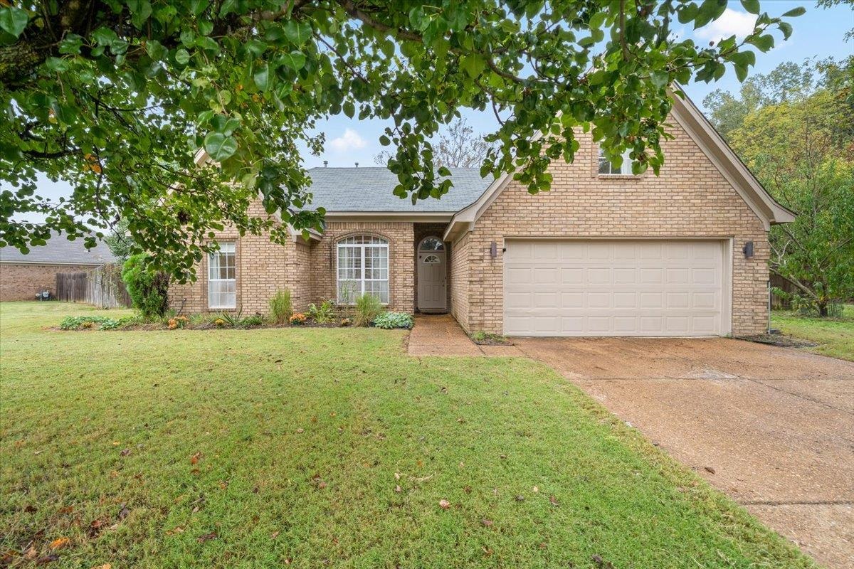 255 Cameron Dr Property Photo 1