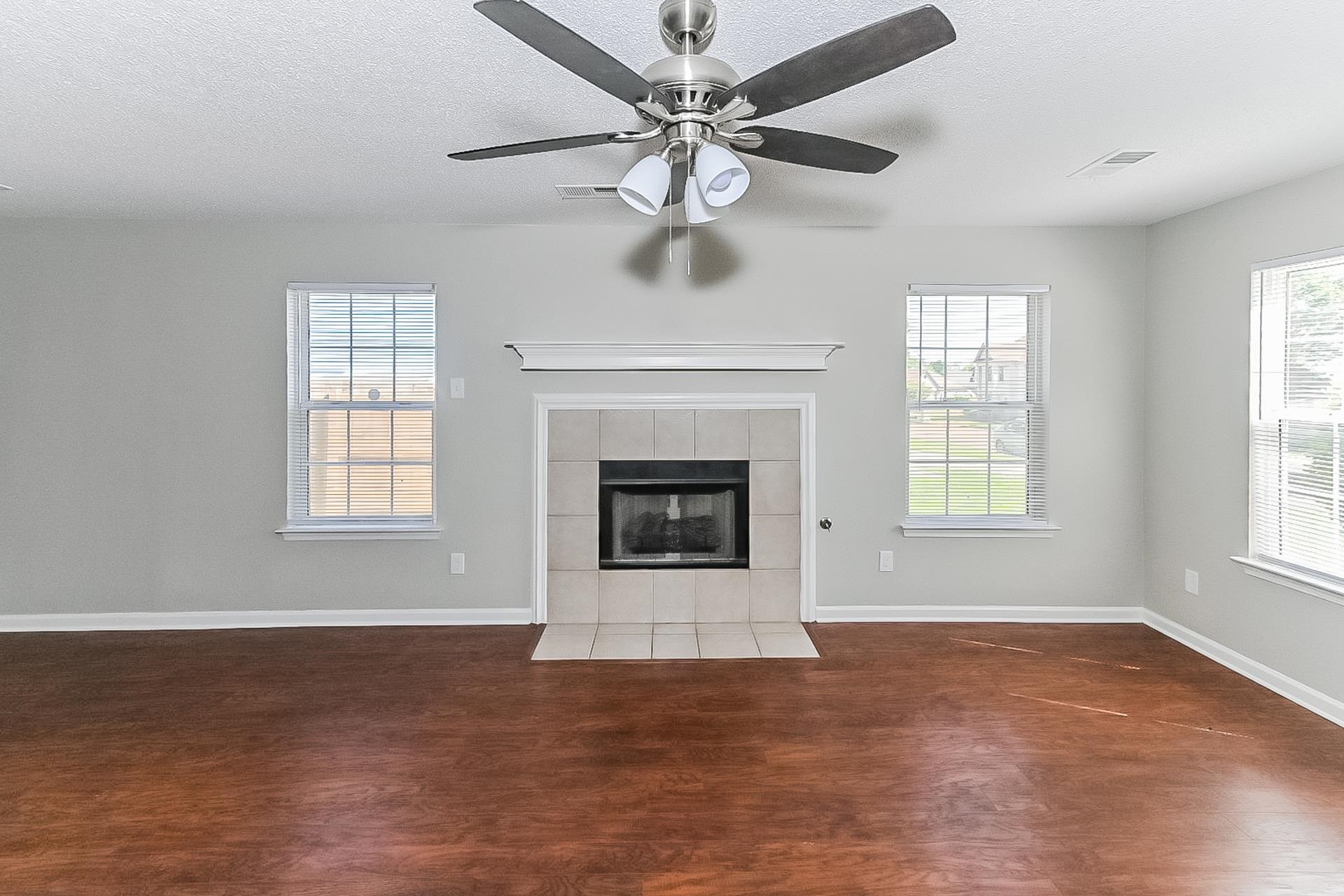 4891 Top Notch Loop Property Photo 2