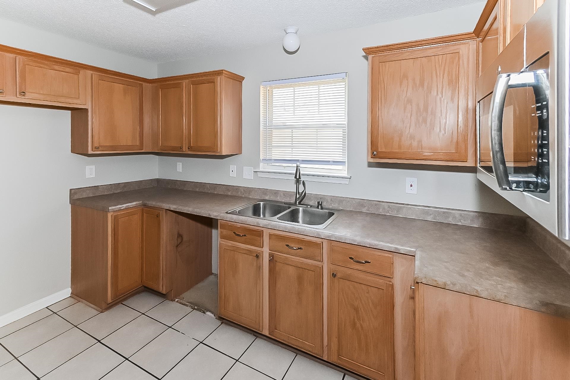4891 Top Notch Loop Property Photo 5