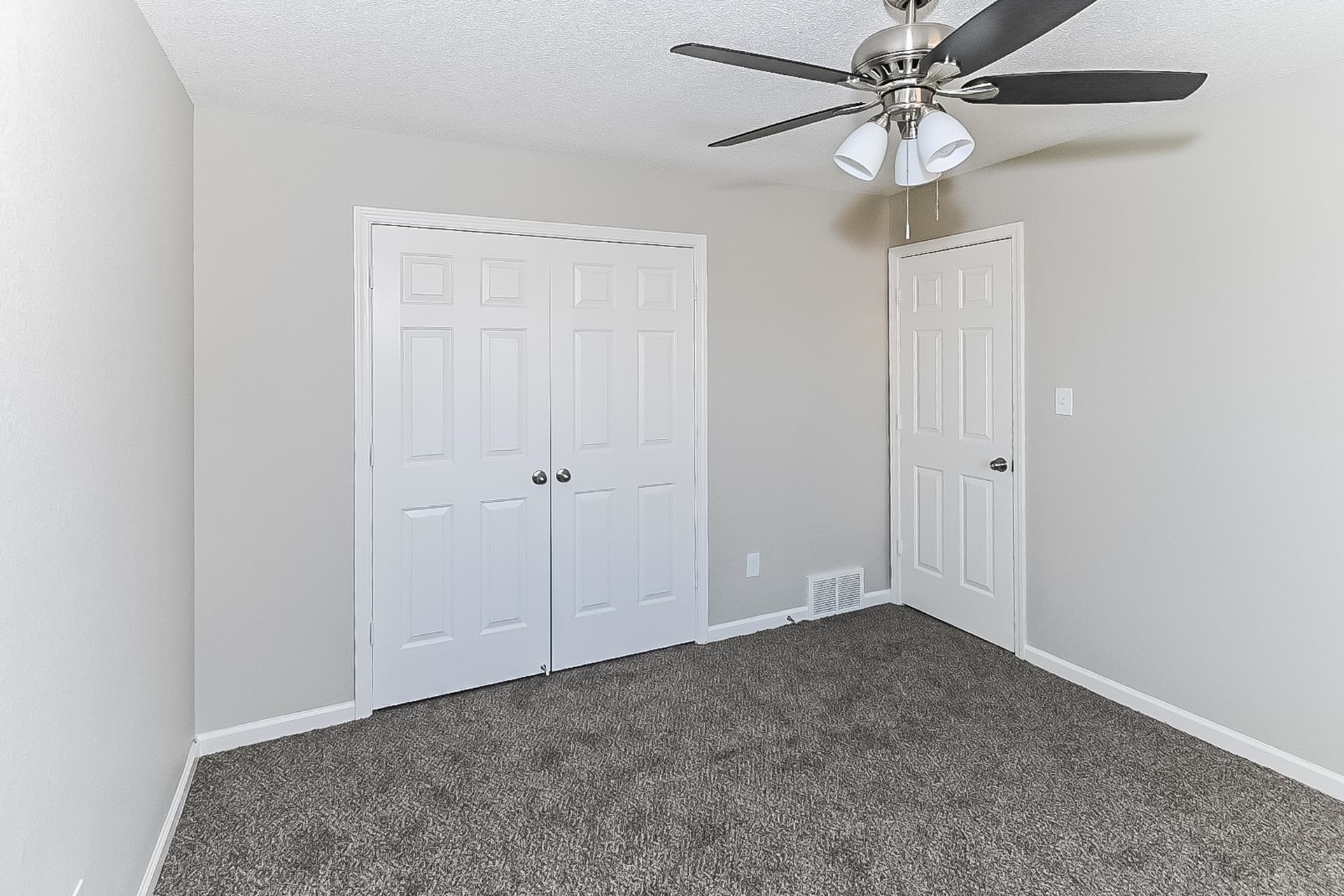 4891 Top Notch Loop Property Photo 13