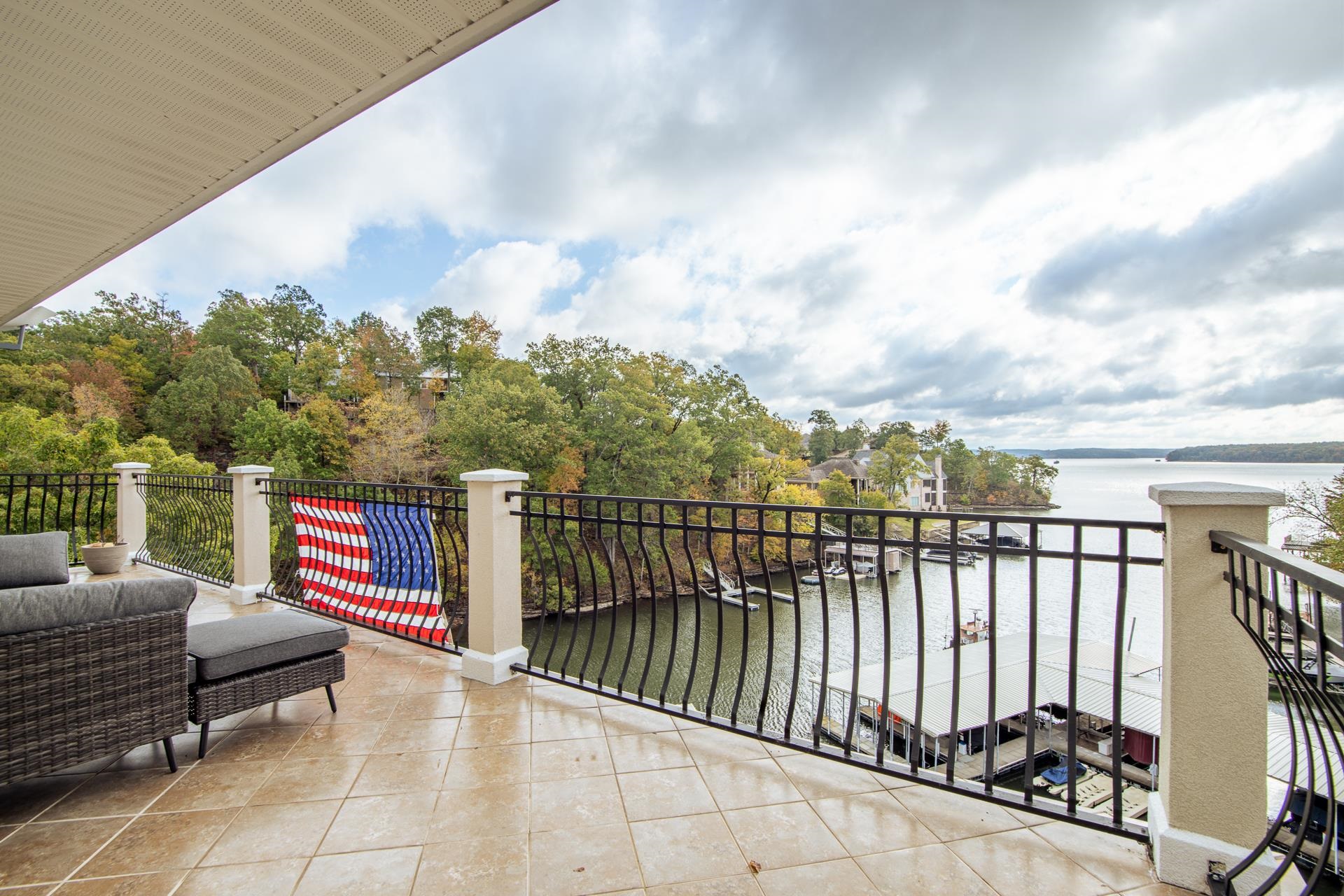 245 Tidewater Pt Property Photo 4