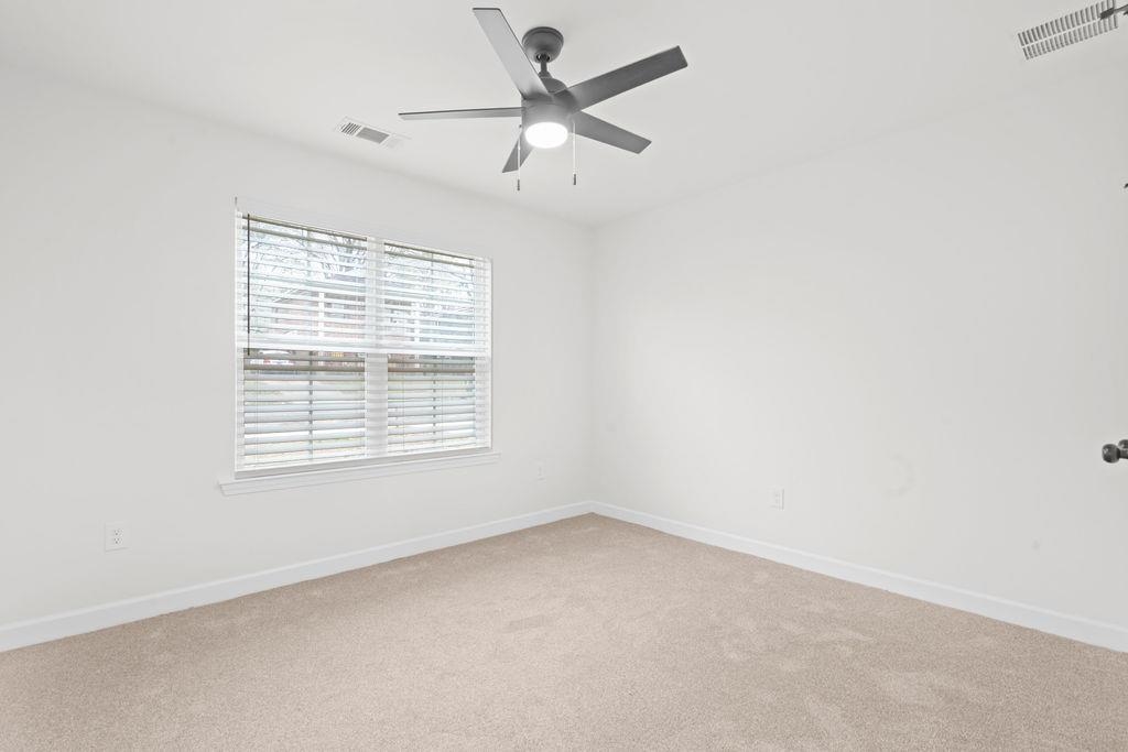 352 Gaston Ave Property Photo 18