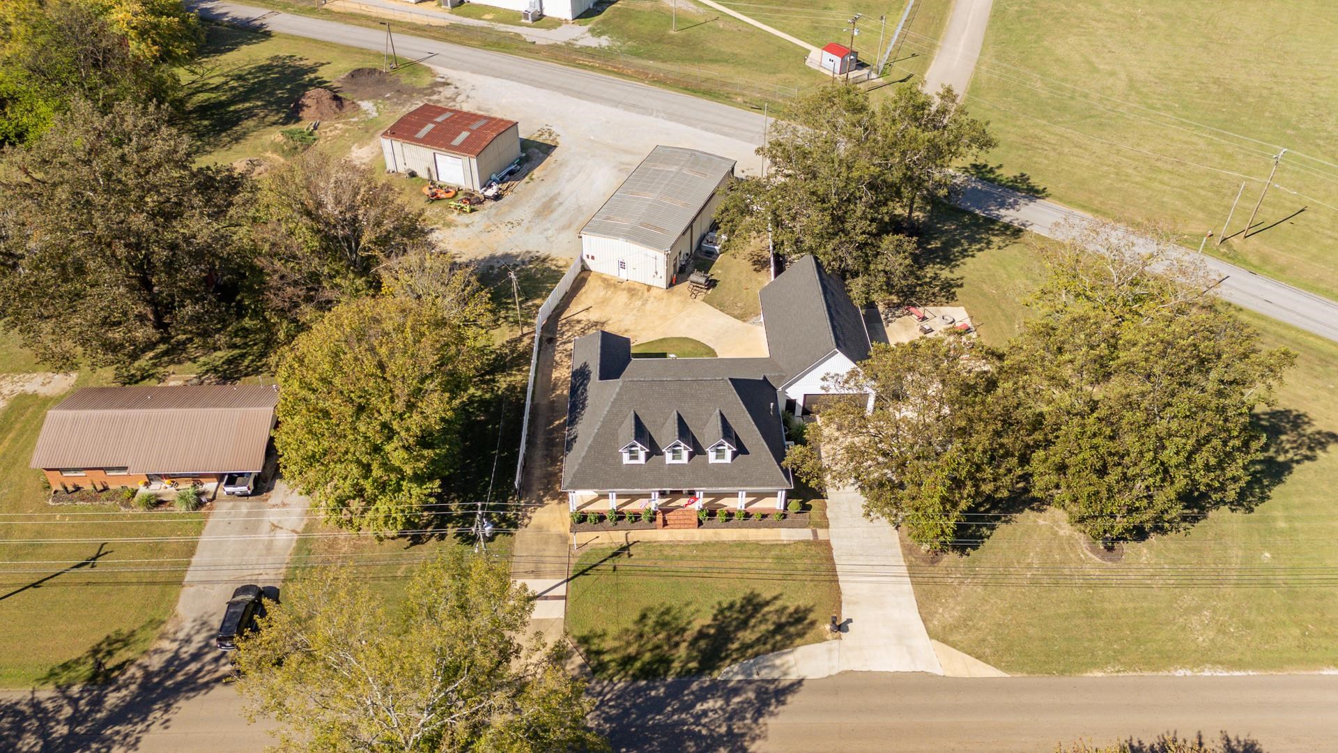 635 Patterson Rd Property Photo 2