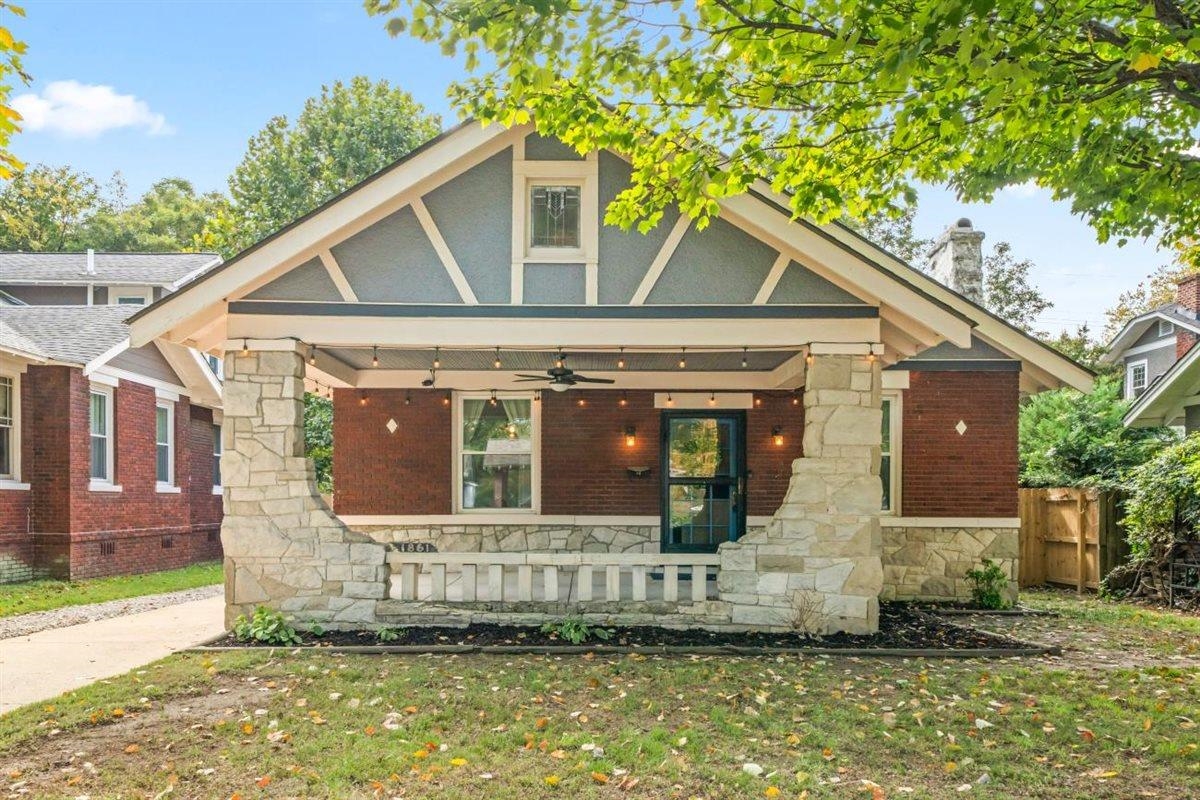 1861 Nelson Ave Property Photo 1