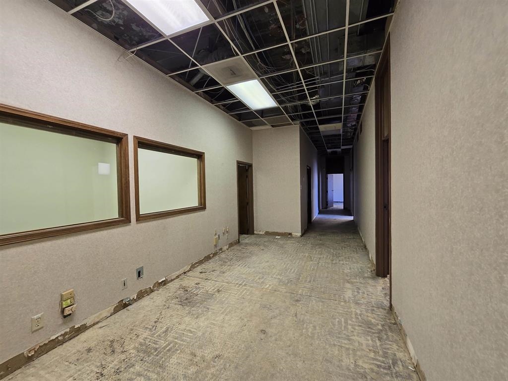 109 N Main St C-6 Property Photo 20