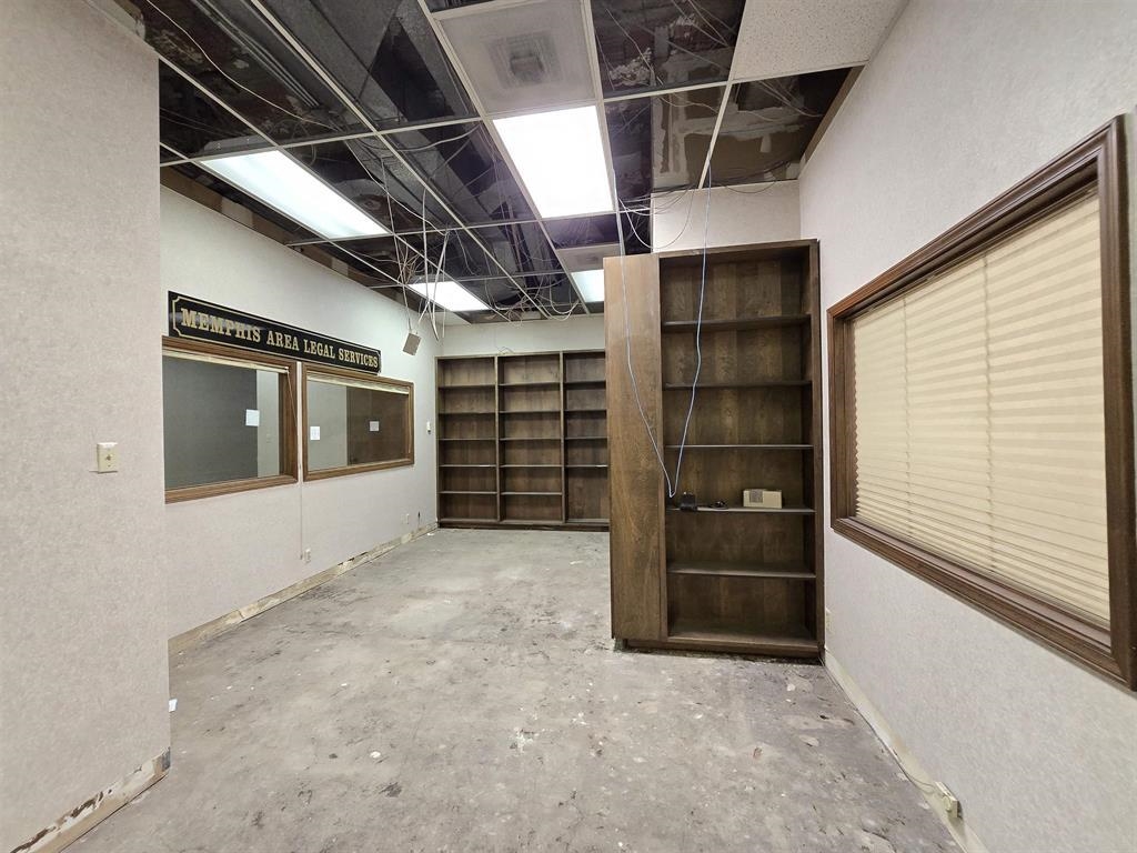 109 N Main St C-6 Property Photo 25