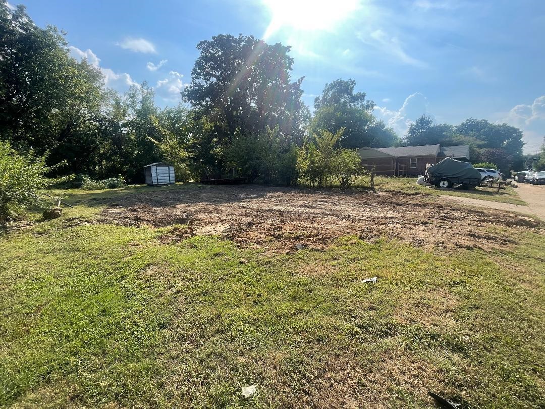 1743 Eldridge Ave Property Photo 2