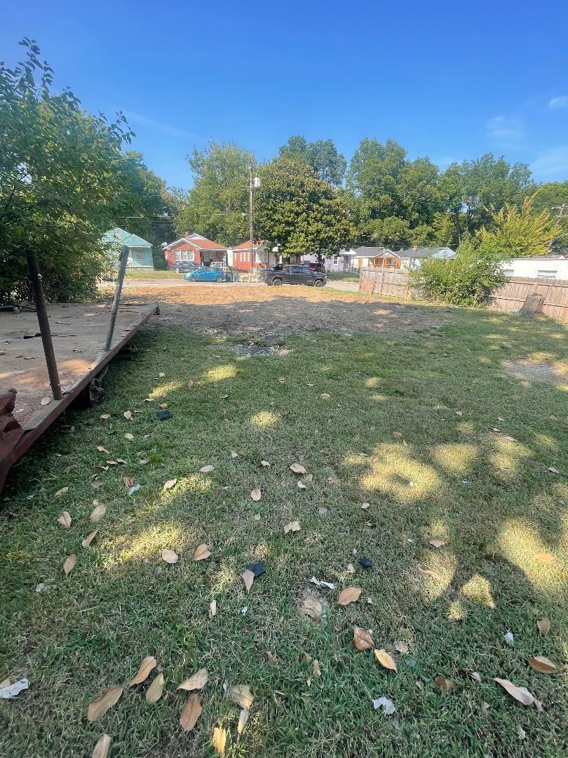 1743 Eldridge Ave Property Photo 3