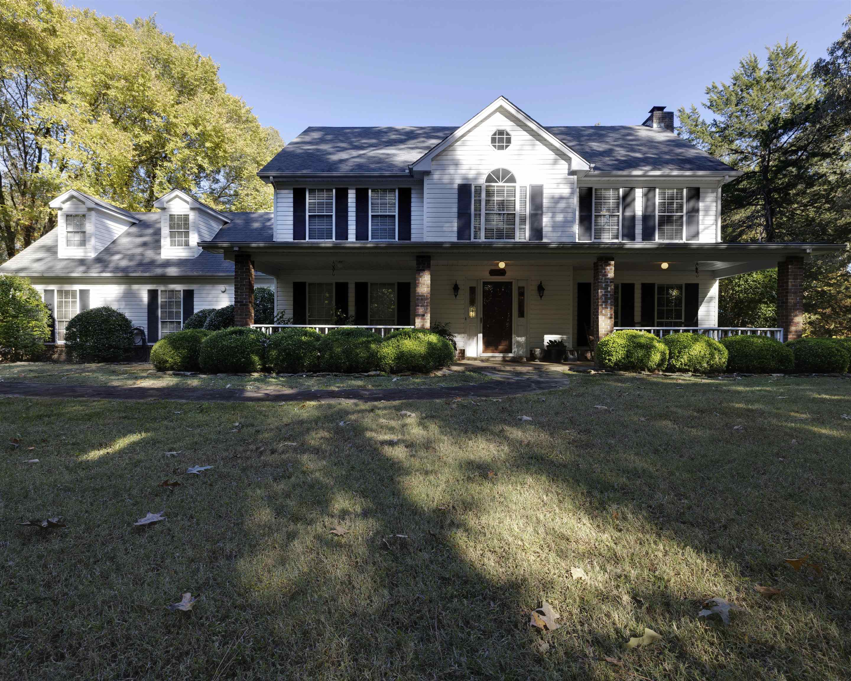 870 Burch Dr Property Photo 1