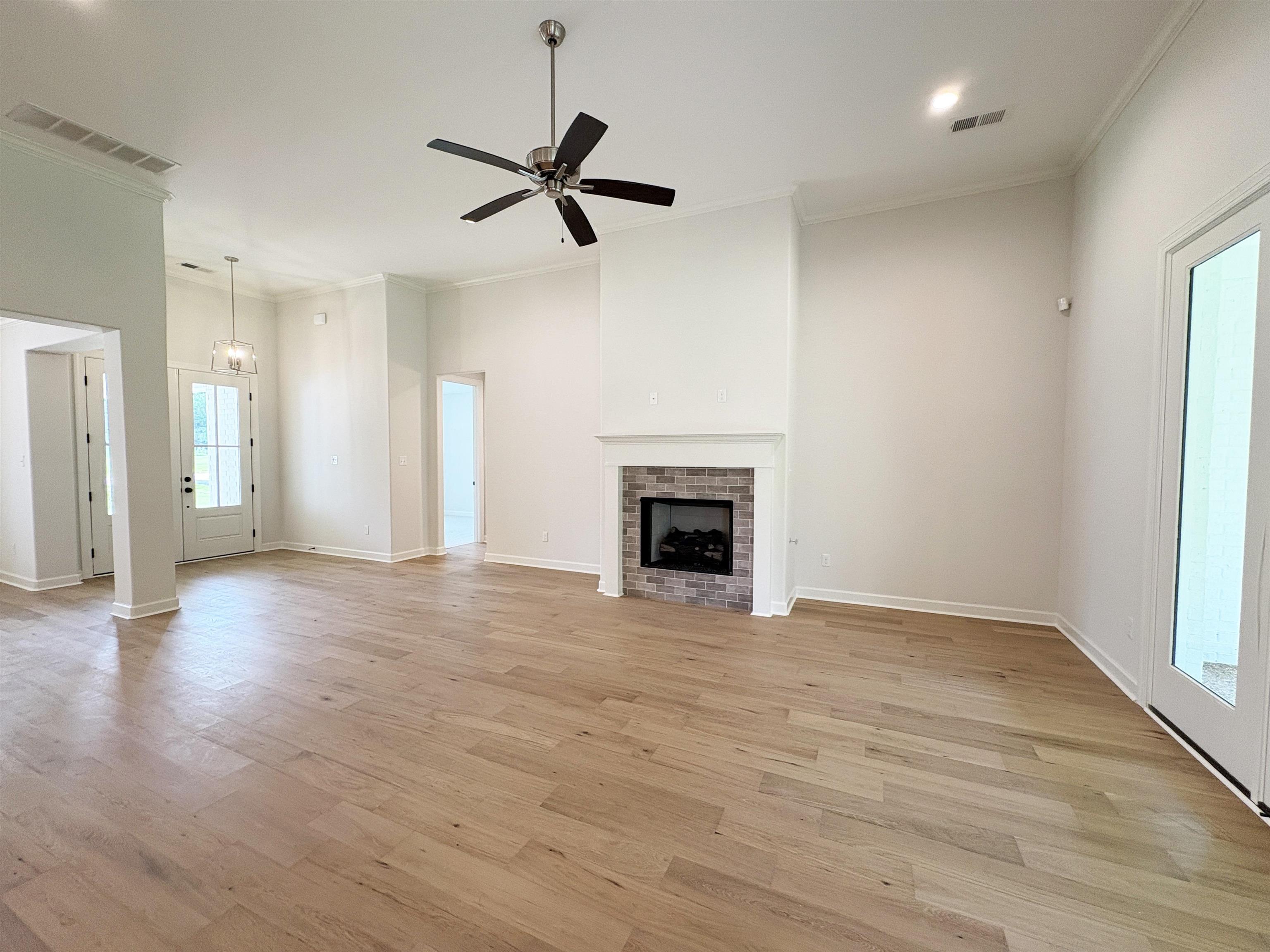 336 Rolling Grove Blvd Property Photo 3