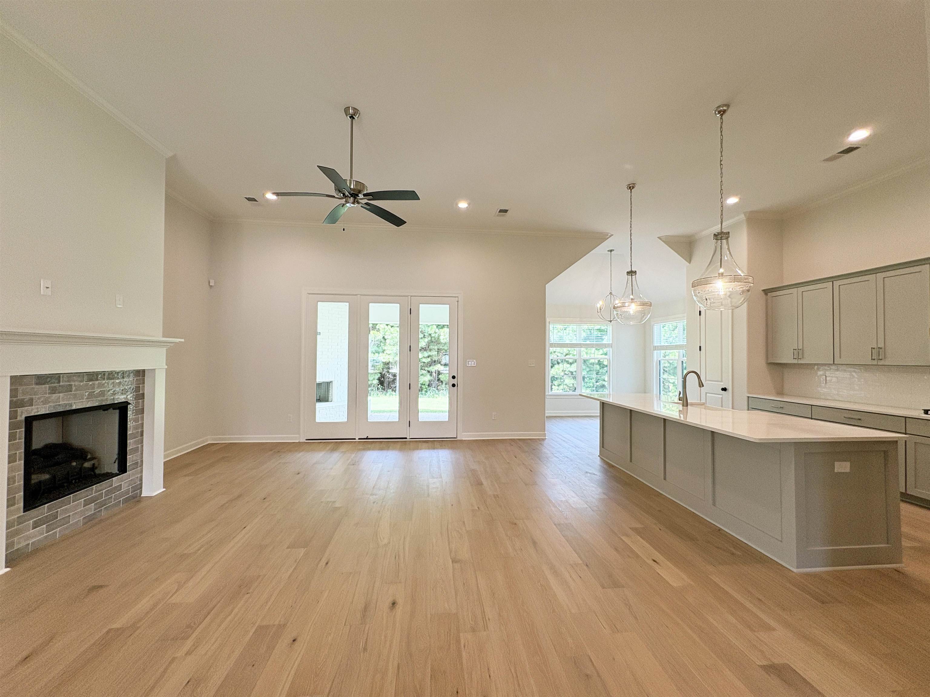 336 Rolling Grove Blvd Property Photo 4