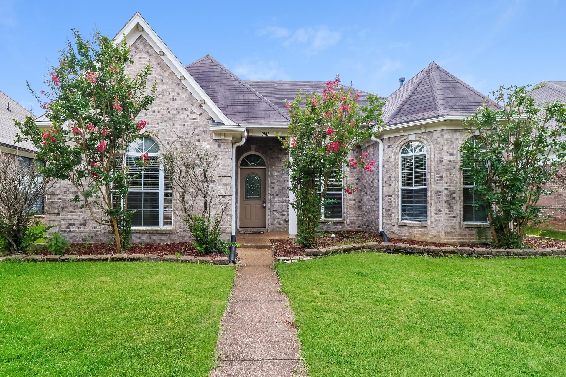 9181 Acadia Pl Property Photo 1