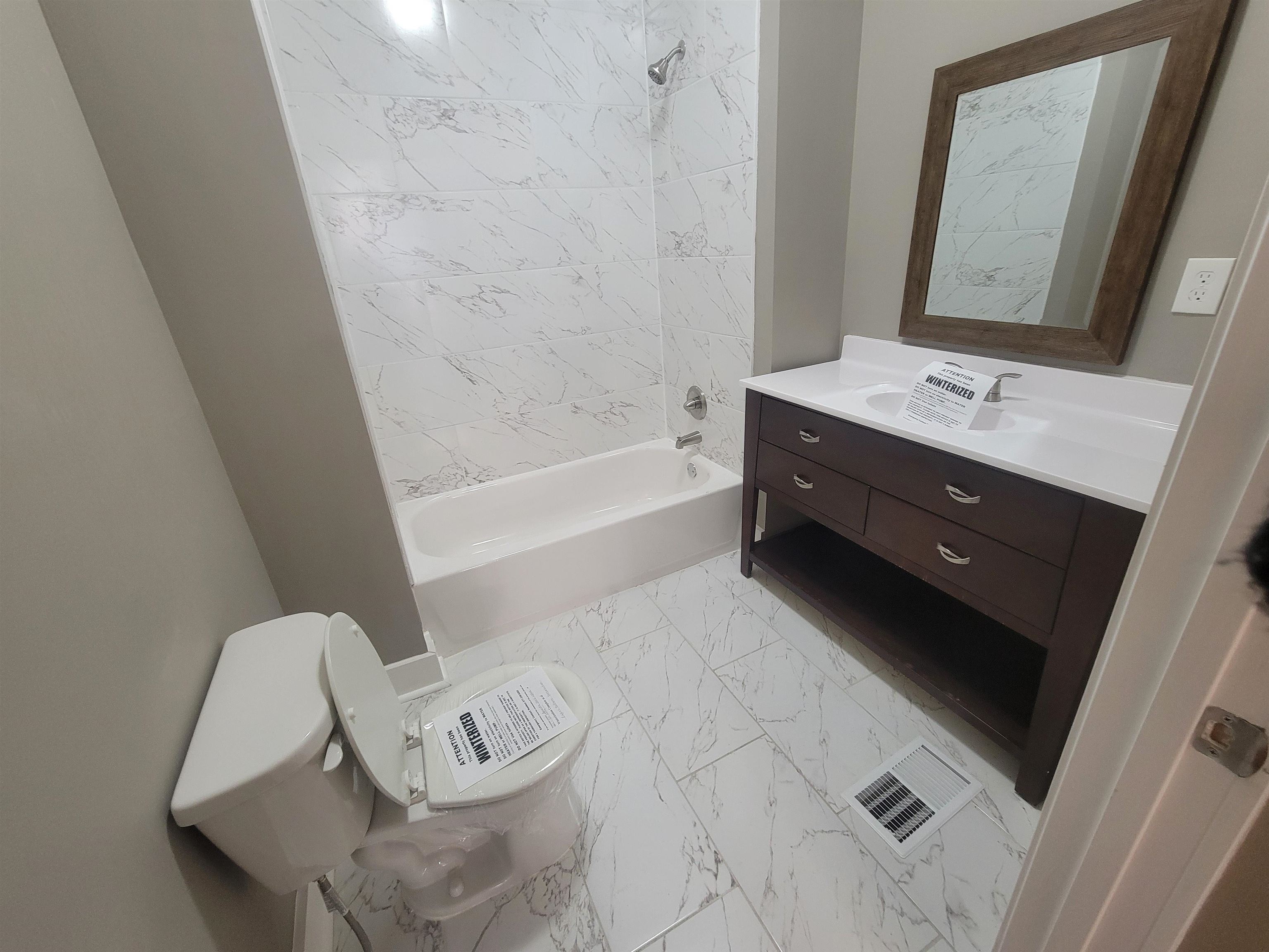 105 N Evergreen St Property Photo 10