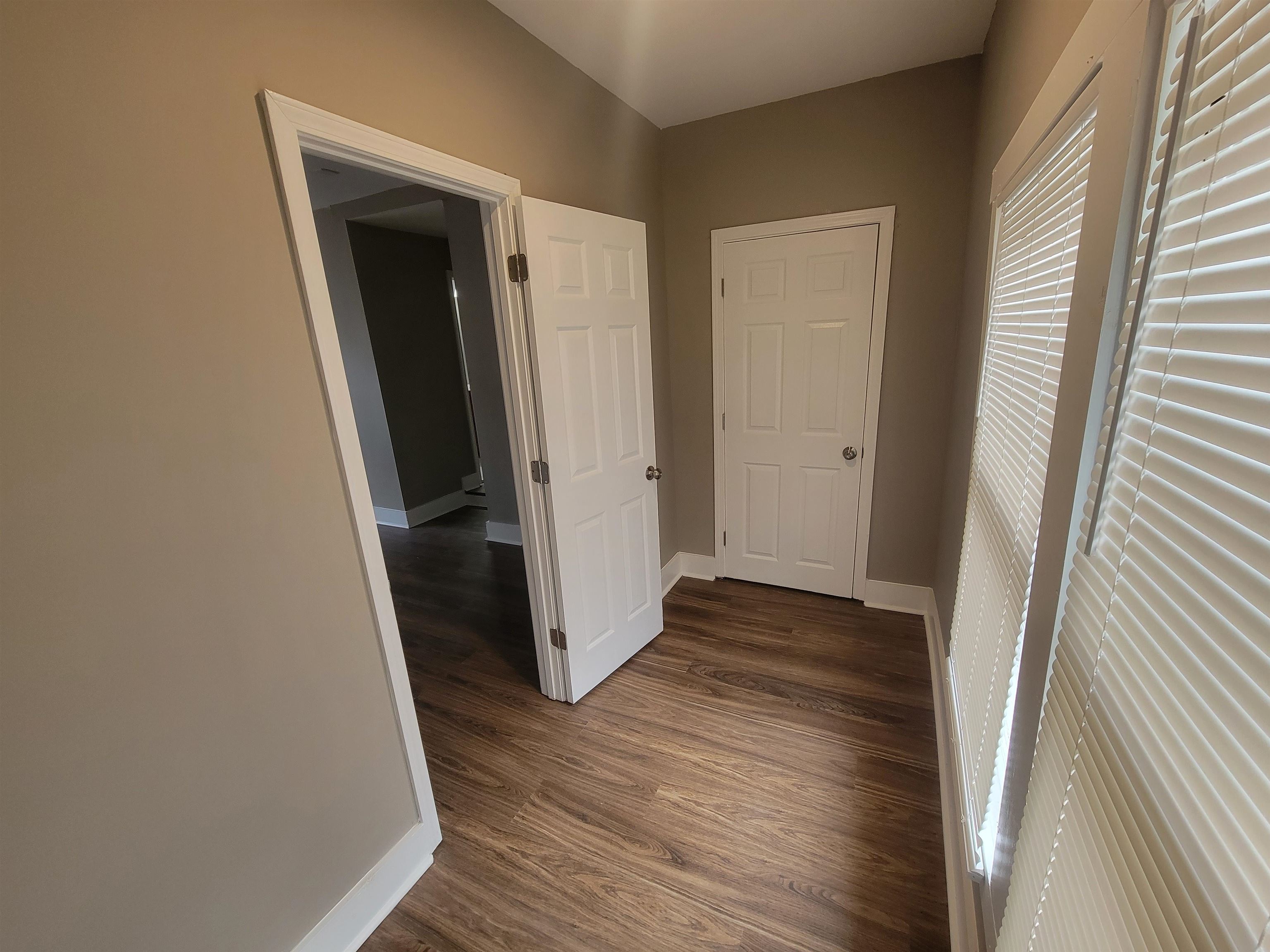 105 N Evergreen St Property Photo 18