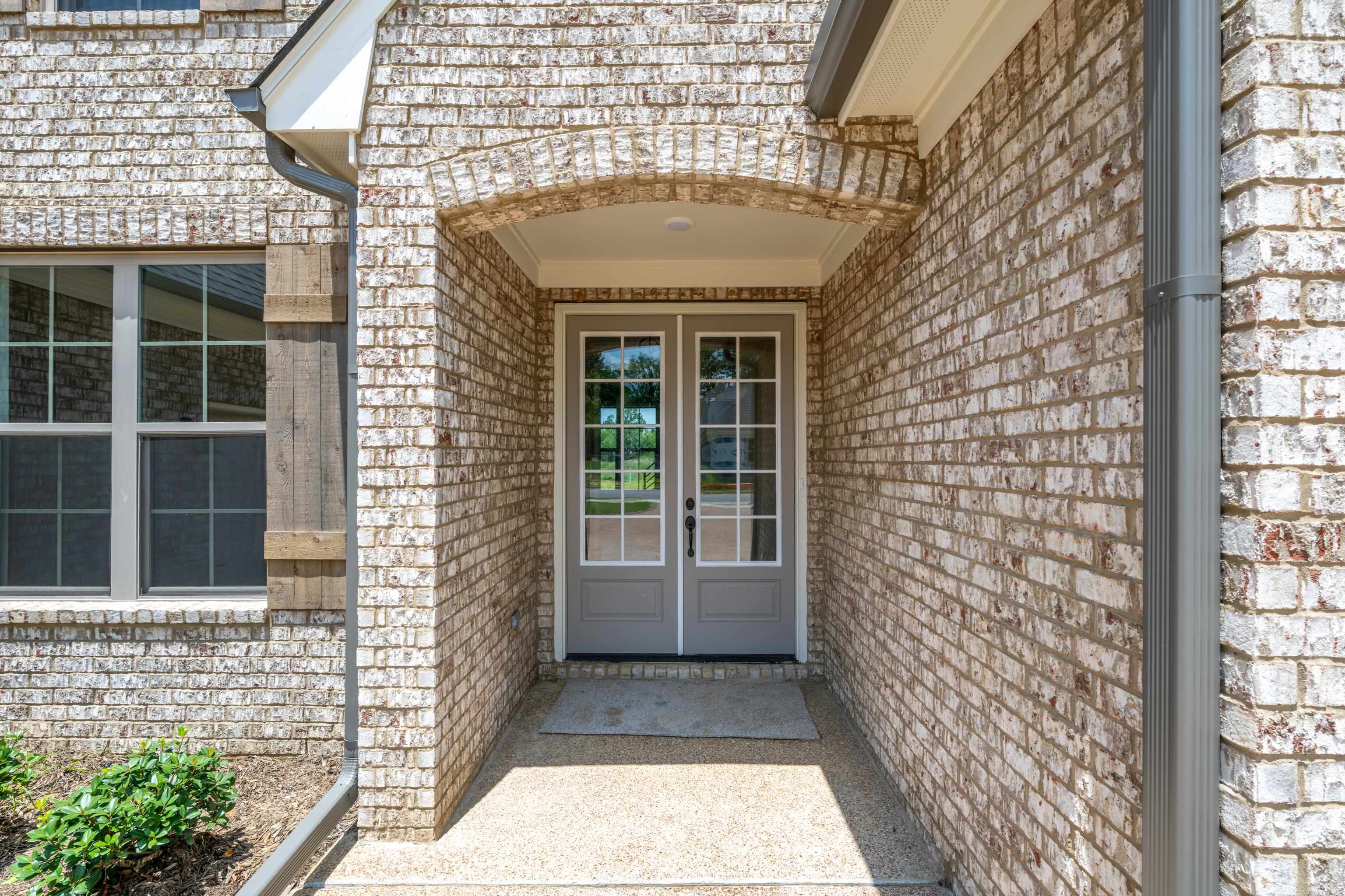 10170 Conner Field Ln Property Photo 3
