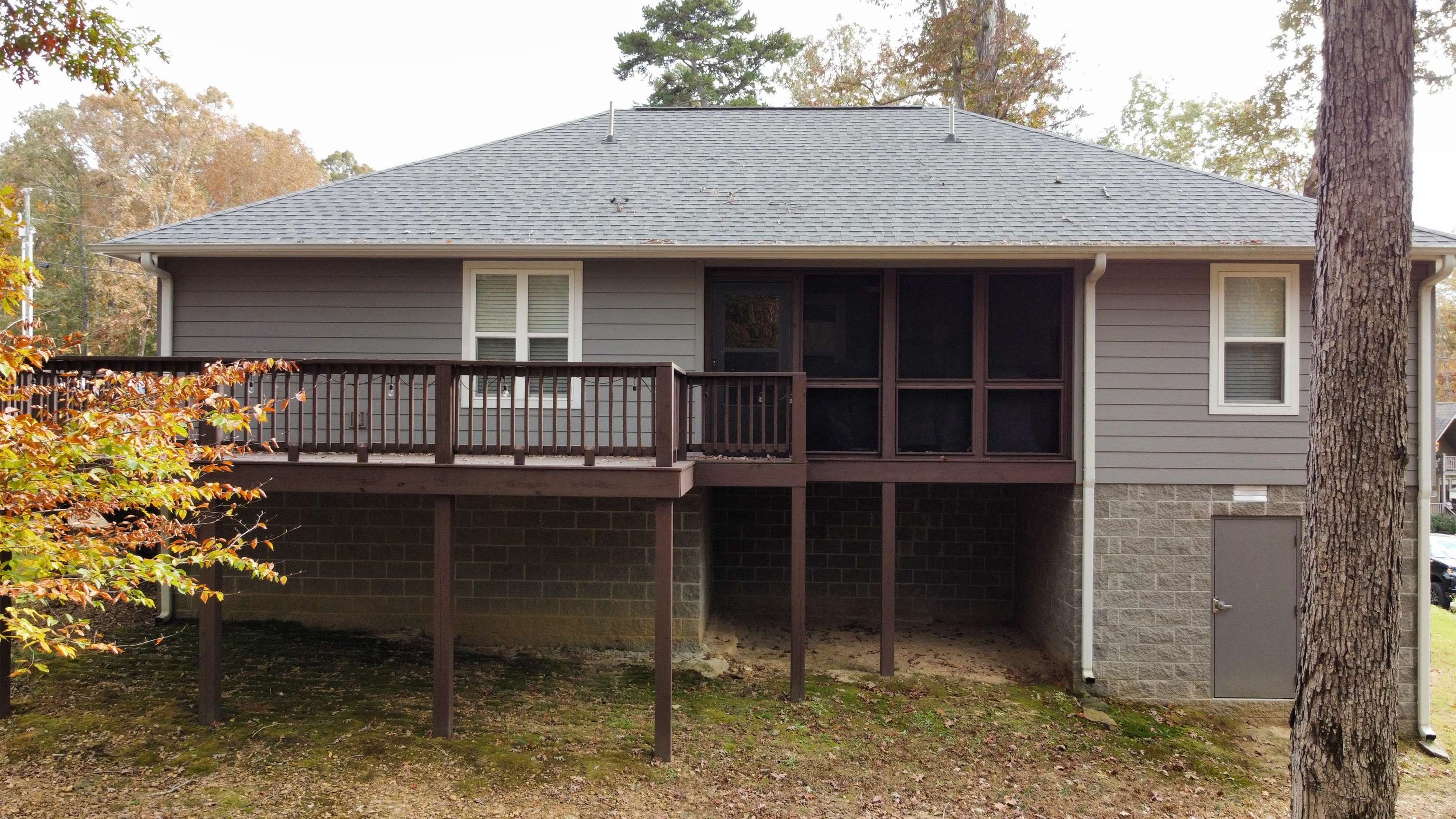 120 Chval Dr Property Photo 5