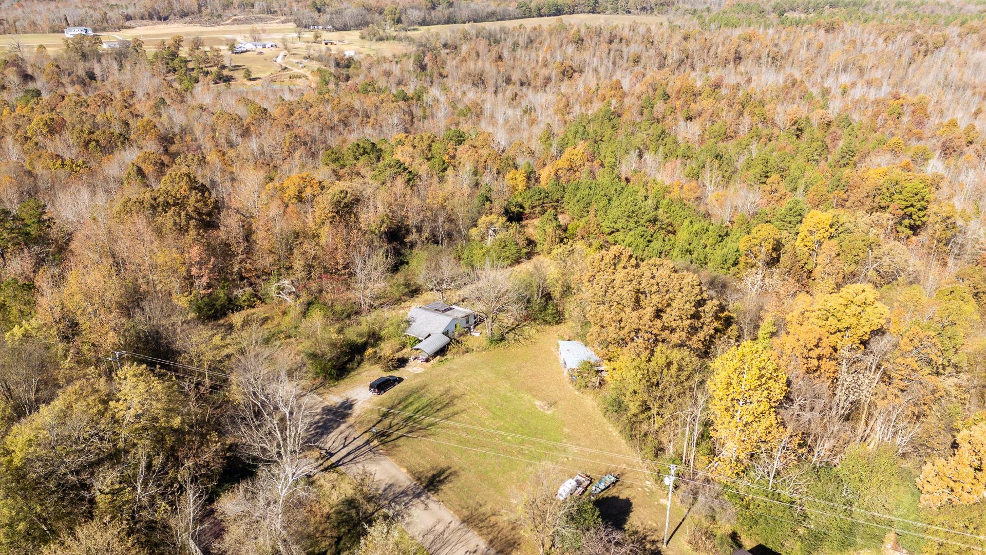 8069 Old Stage Rd Property Photo 4