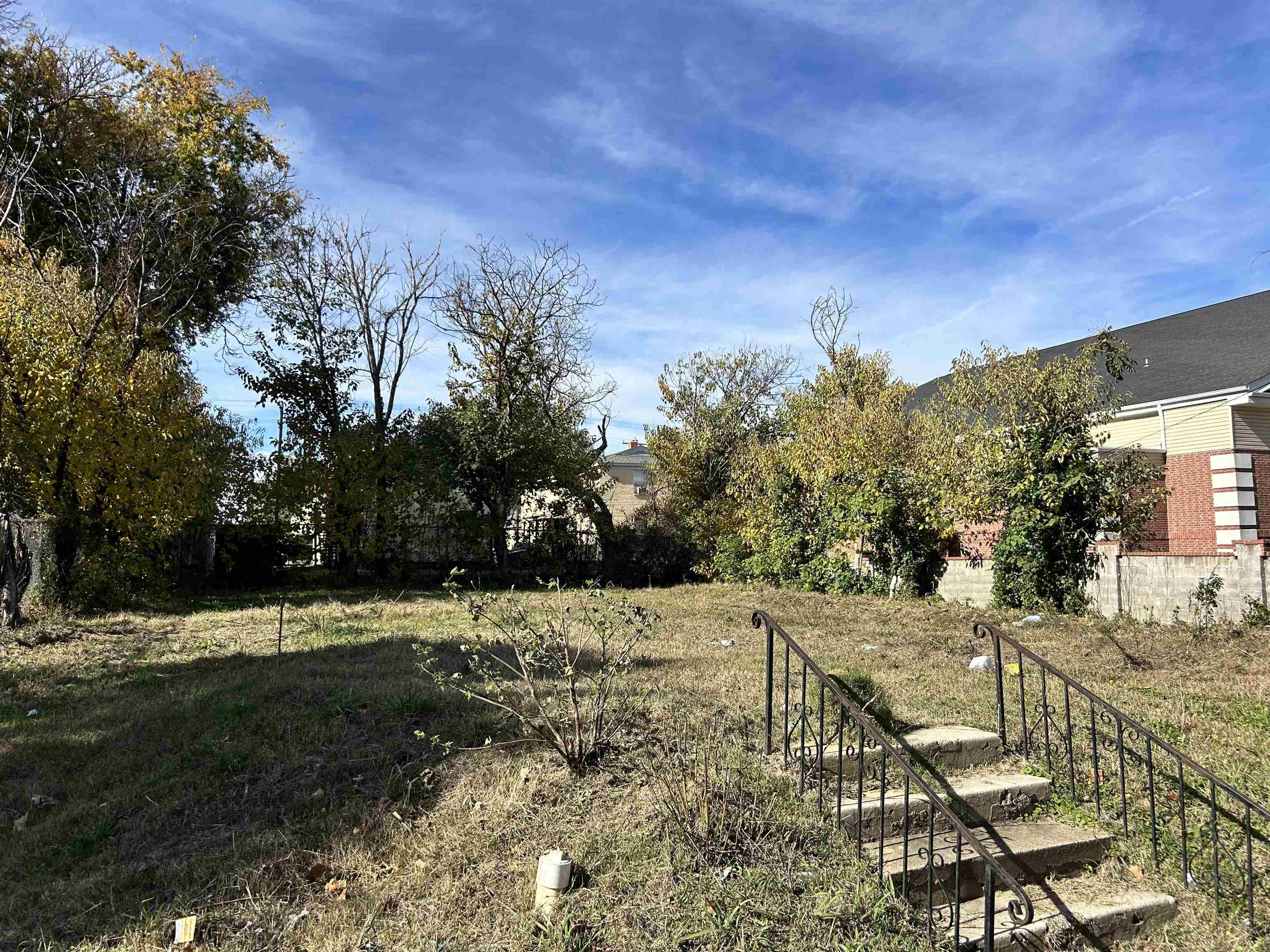 229 LEATH ST Property Photo 1