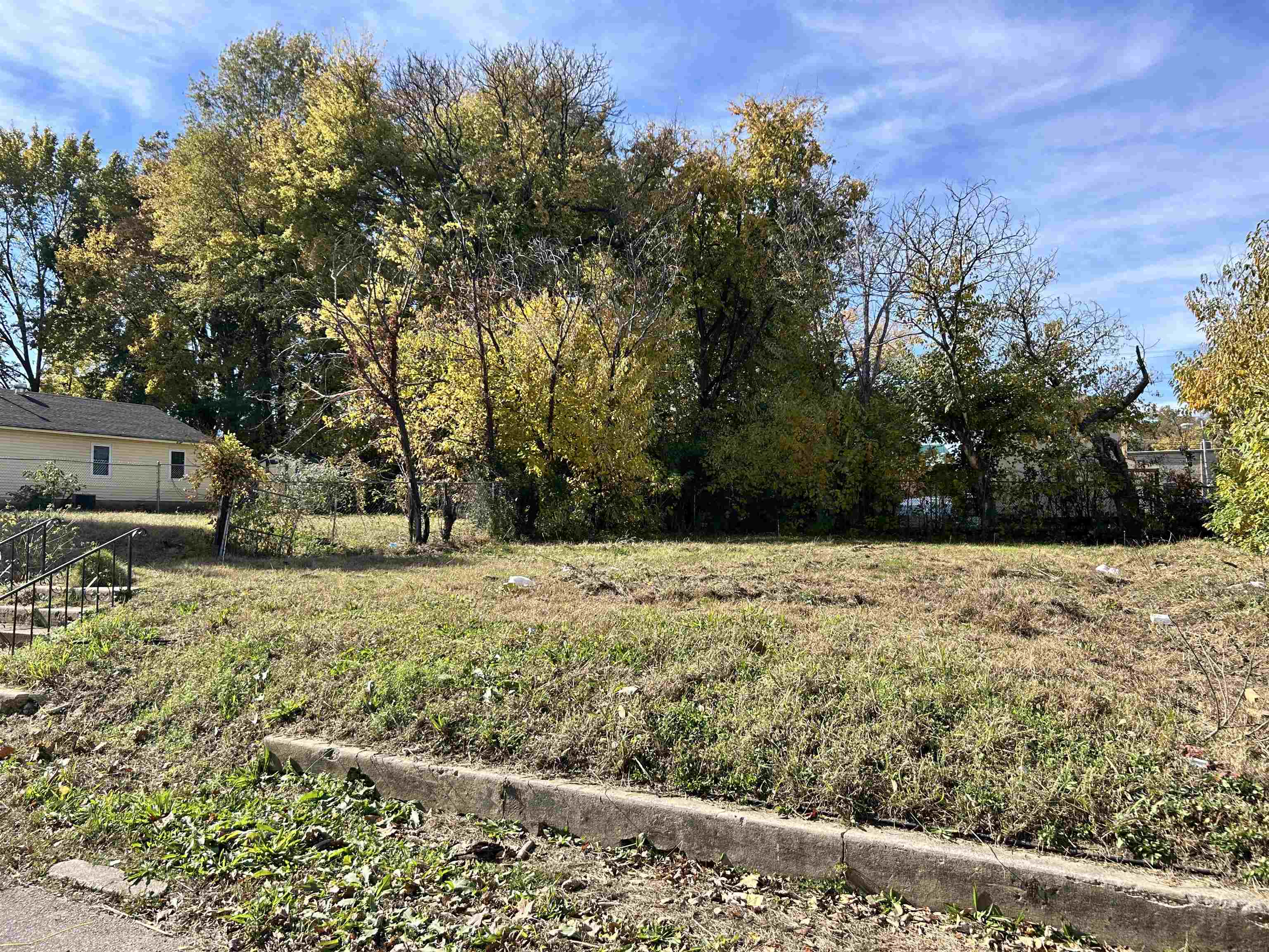 229 Leath St Property Photo 2