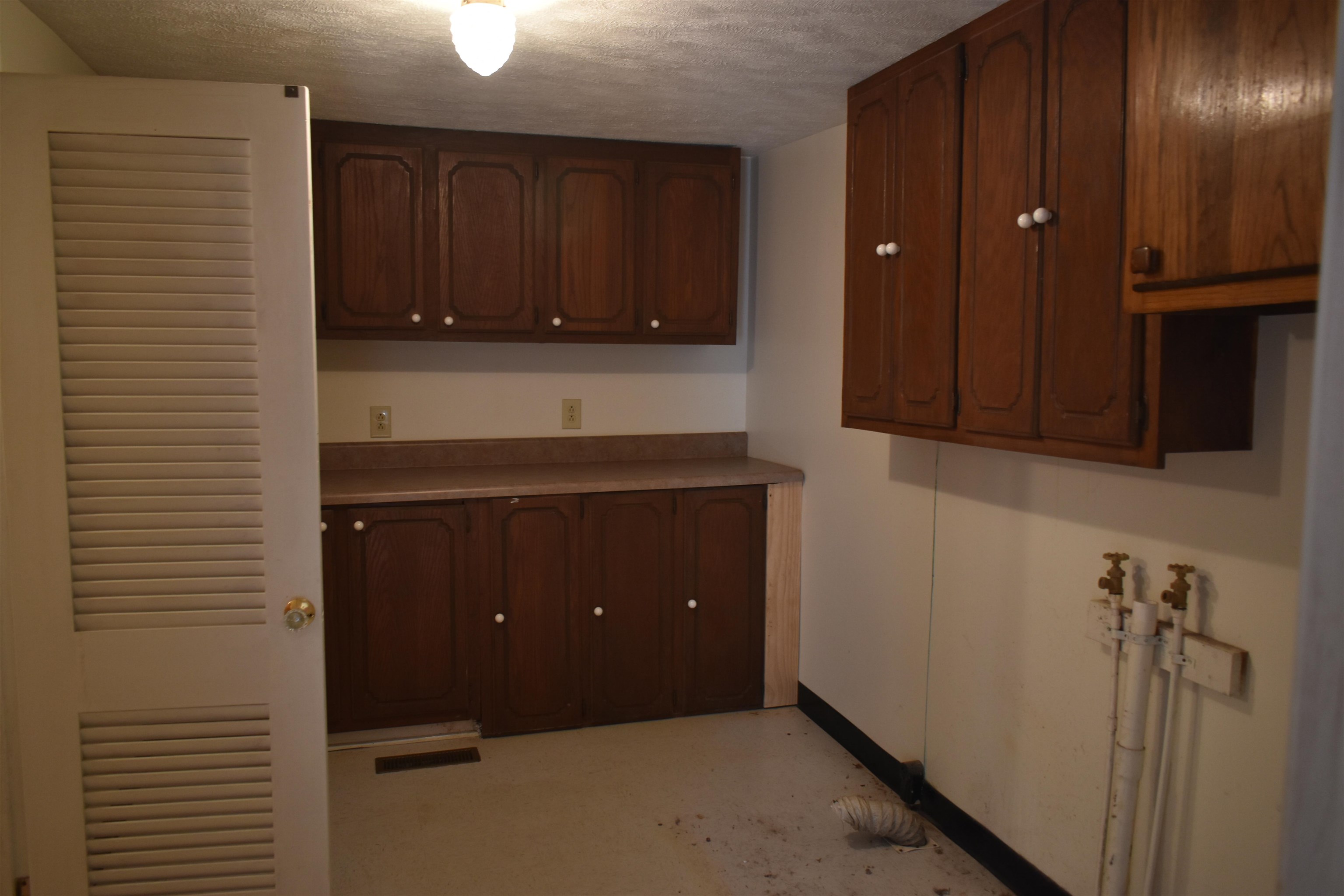 115 Falcon St Property Photo 15