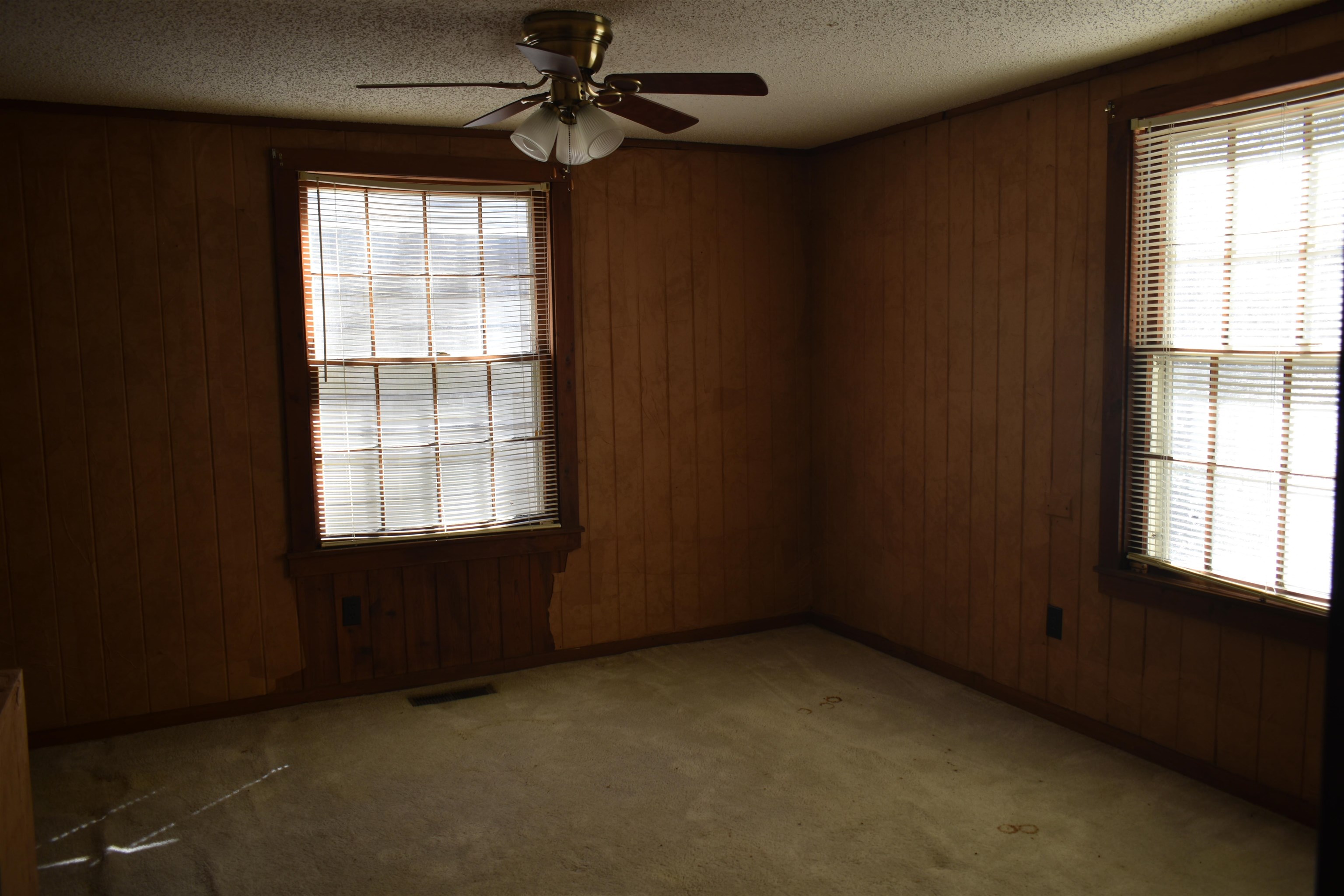 115 Falcon St Property Photo 16