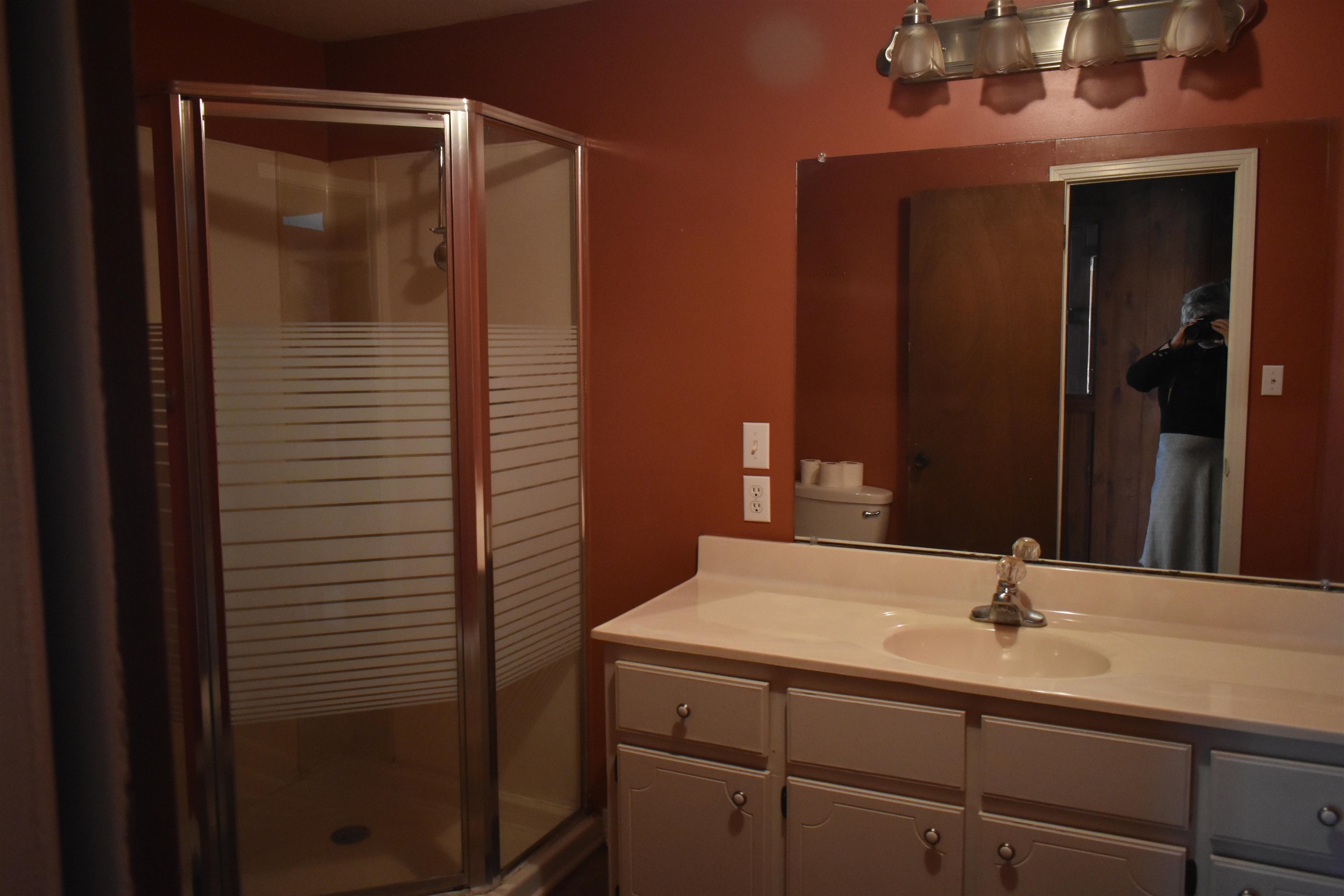 115 Falcon St Property Photo 18