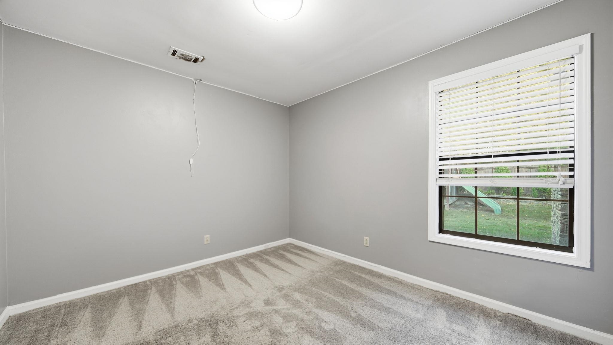 2442 Green Glen Dr Property Photo 19