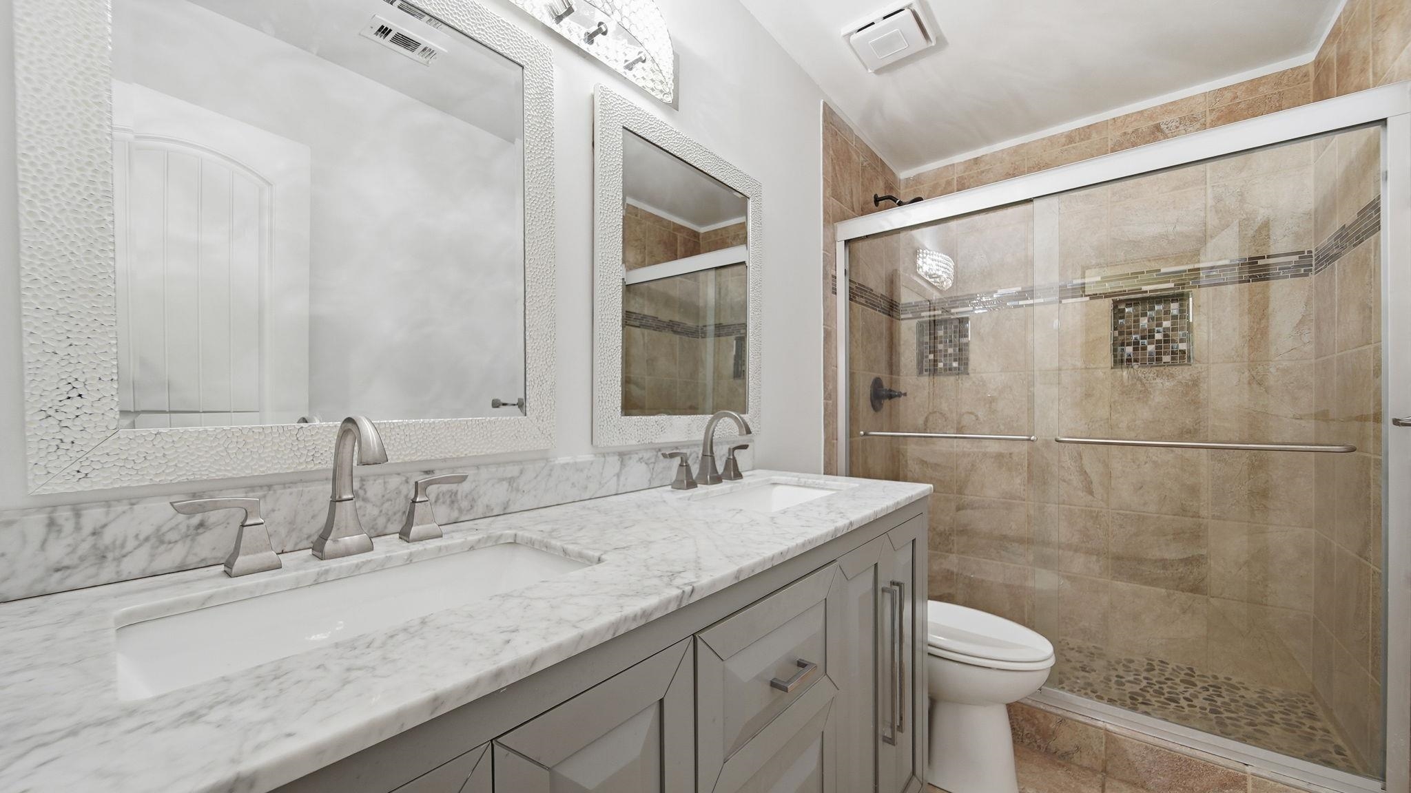 2442 Green Glen Dr Property Photo 20