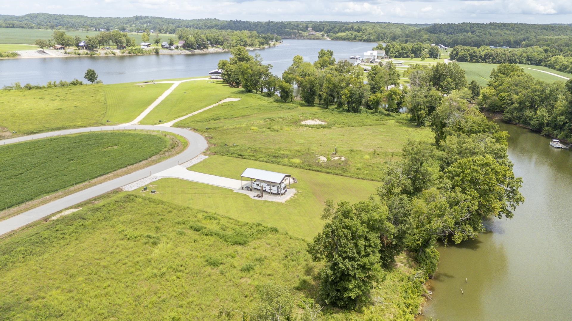 6425 Cravens Rd Property Photo 3
