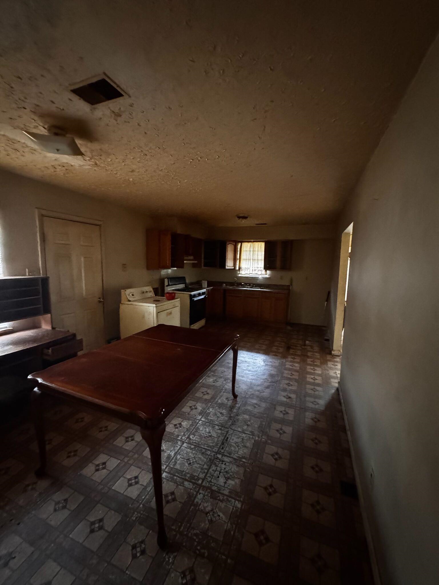 3211 Ford Rd Property Photo 4
