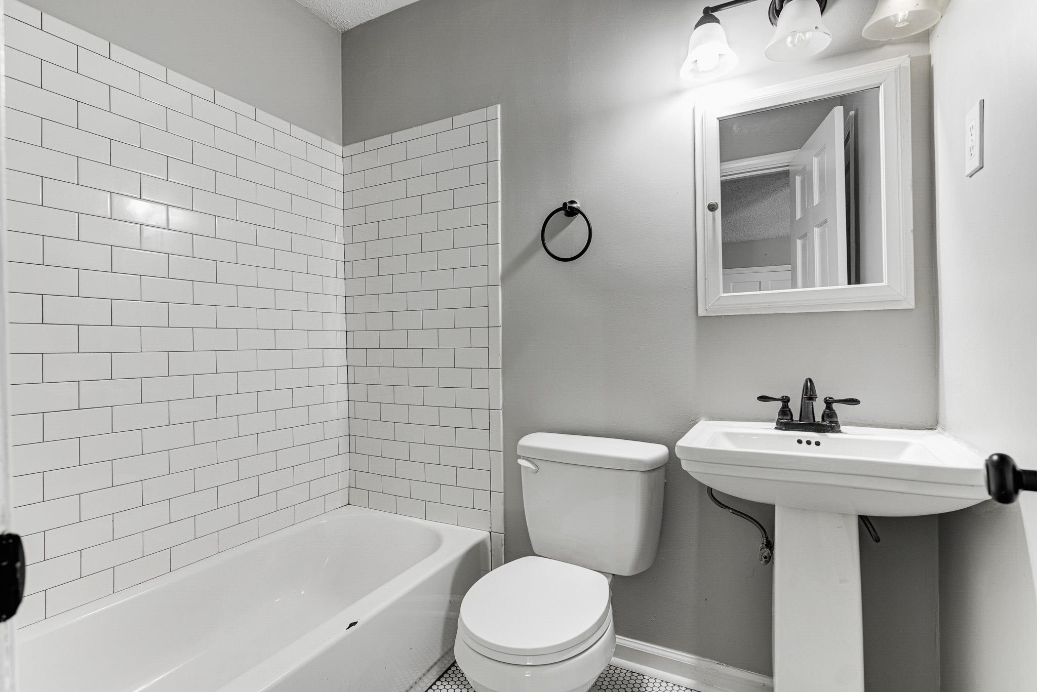 2291 Madison Ave Property Photo 7