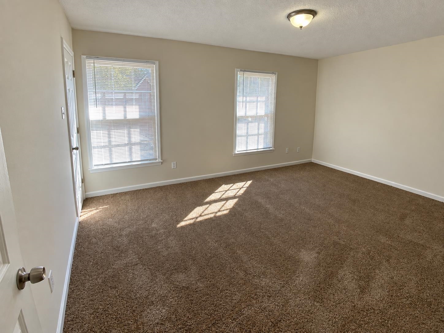 3725 Wax Myrtle Dr Property Photo 6