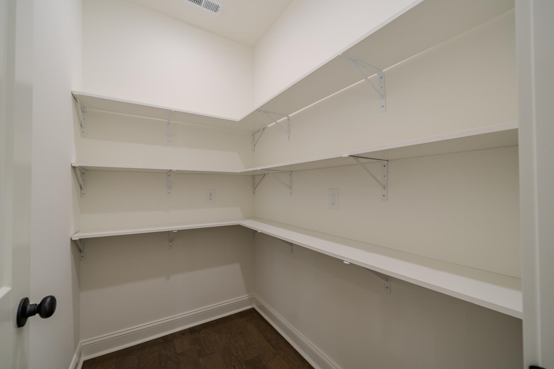 130 Belvedere Cir Property Photo 10