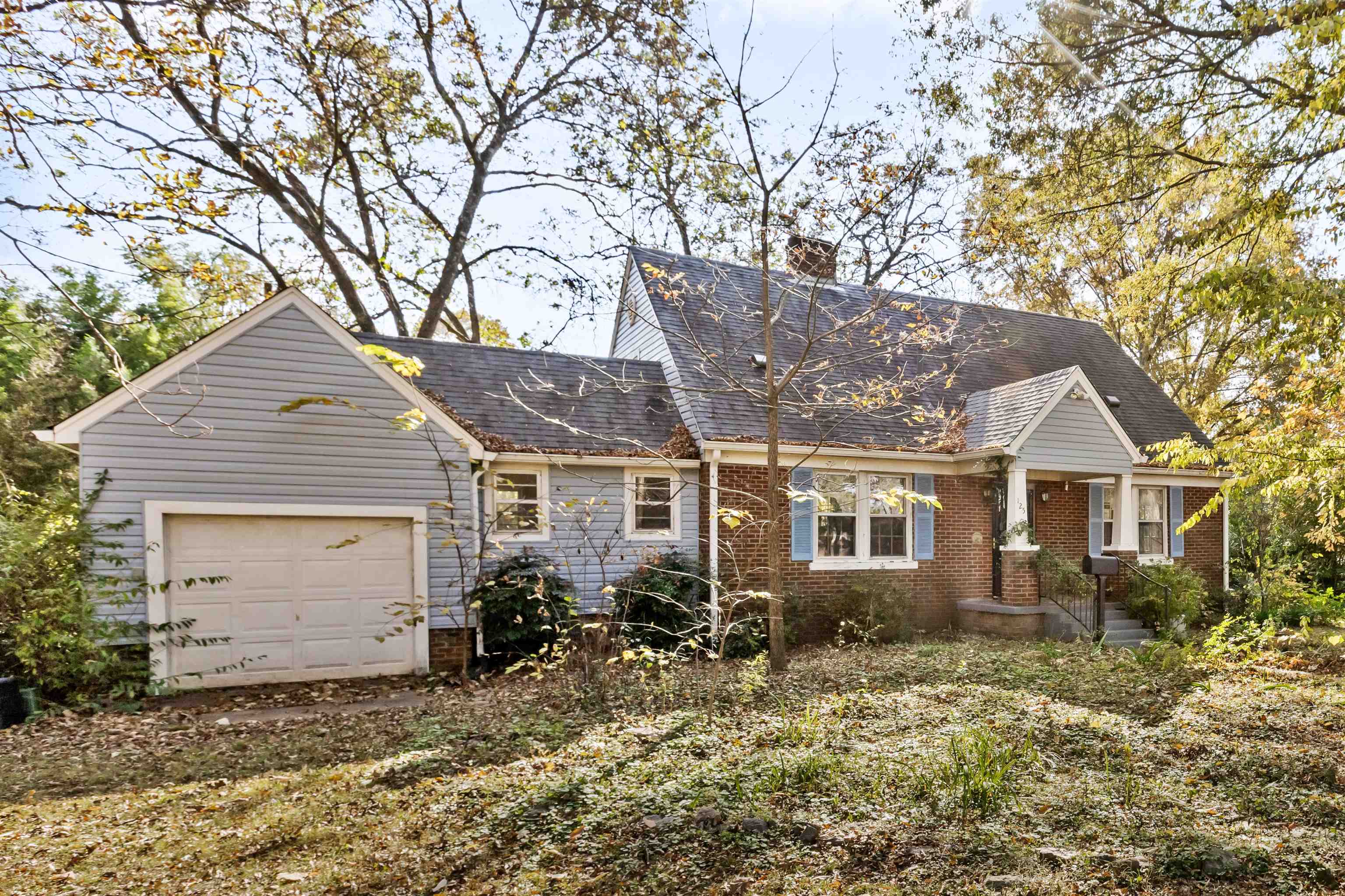 125 Keough Rd Property Photo 2