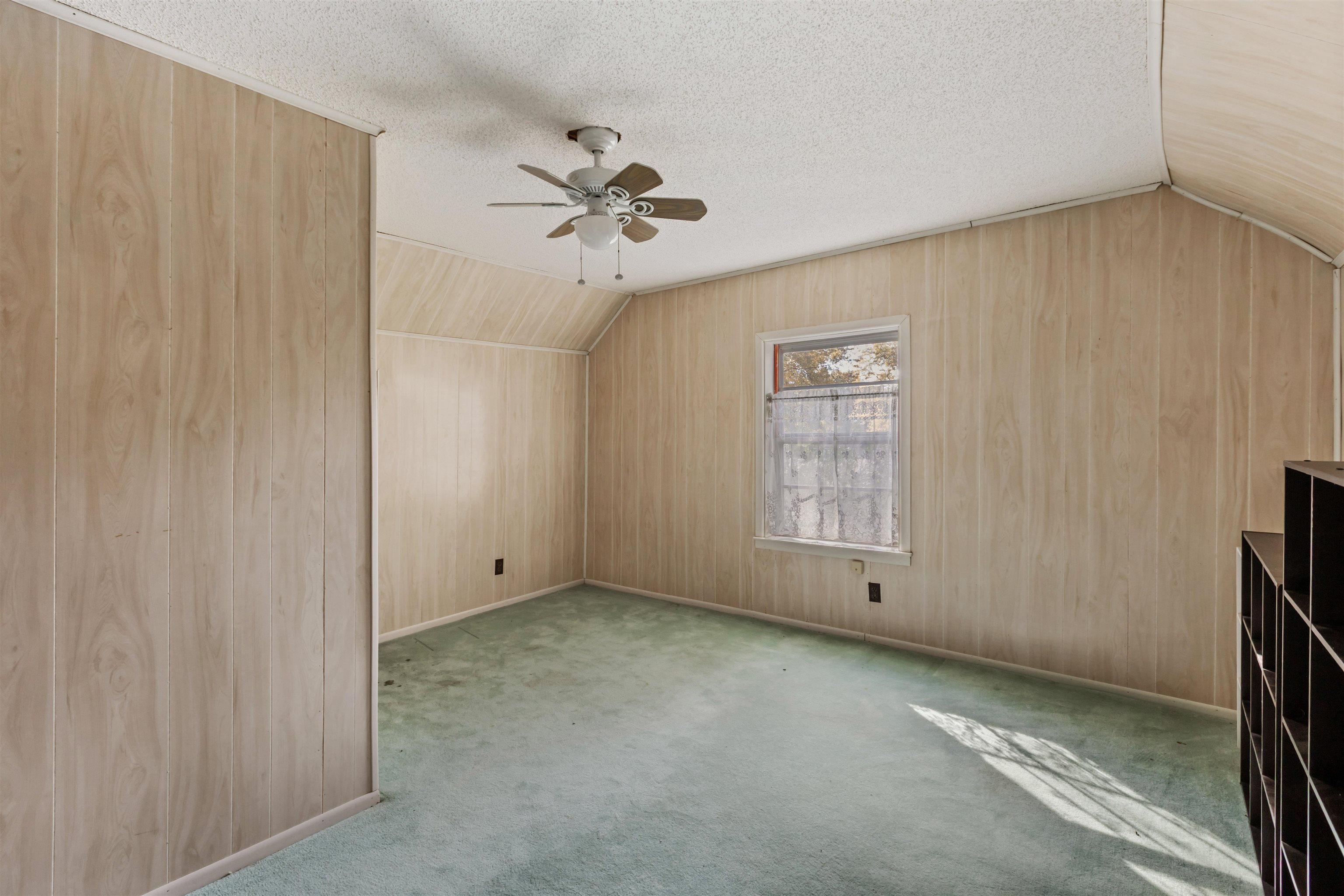 125 Keough Rd Property Photo 10